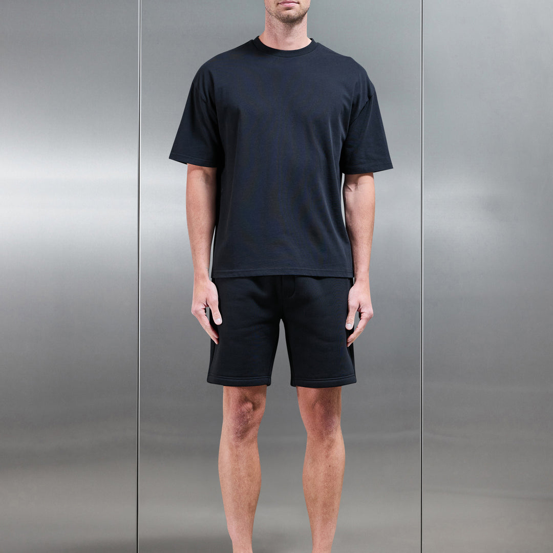 Relaxed Fit Short in Black