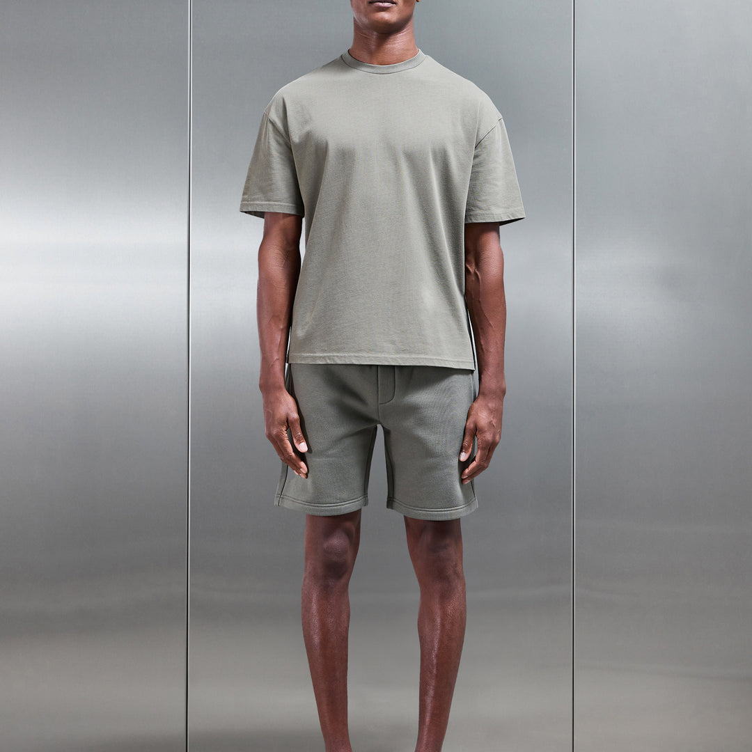 Relaxed Fit Short in Olive