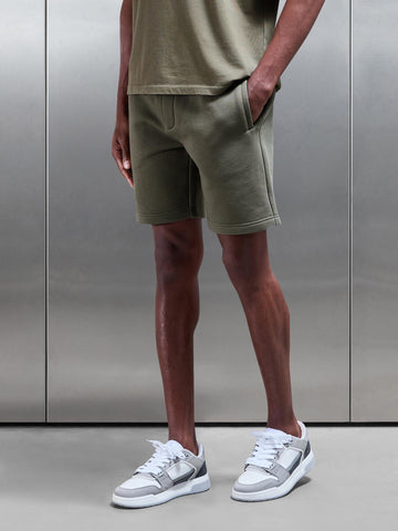 Relaxed Fit Short in Olive