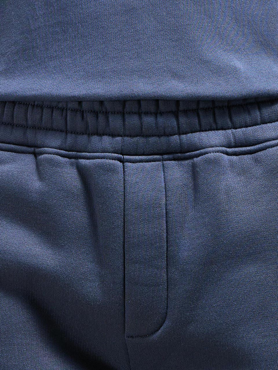 Relaxed Fit Short in Navy