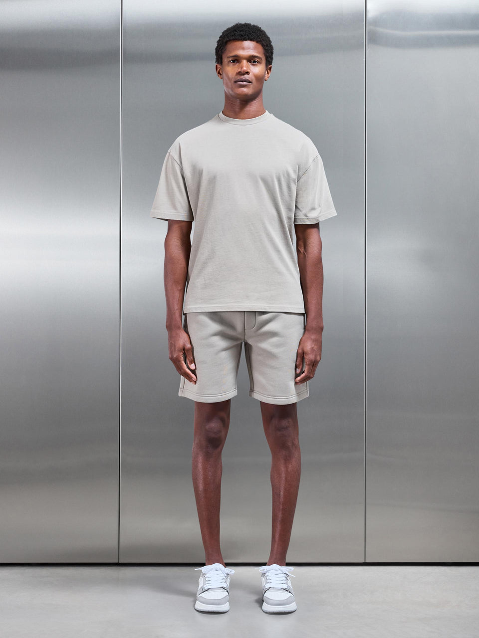 Relaxed Fit Short in Stone