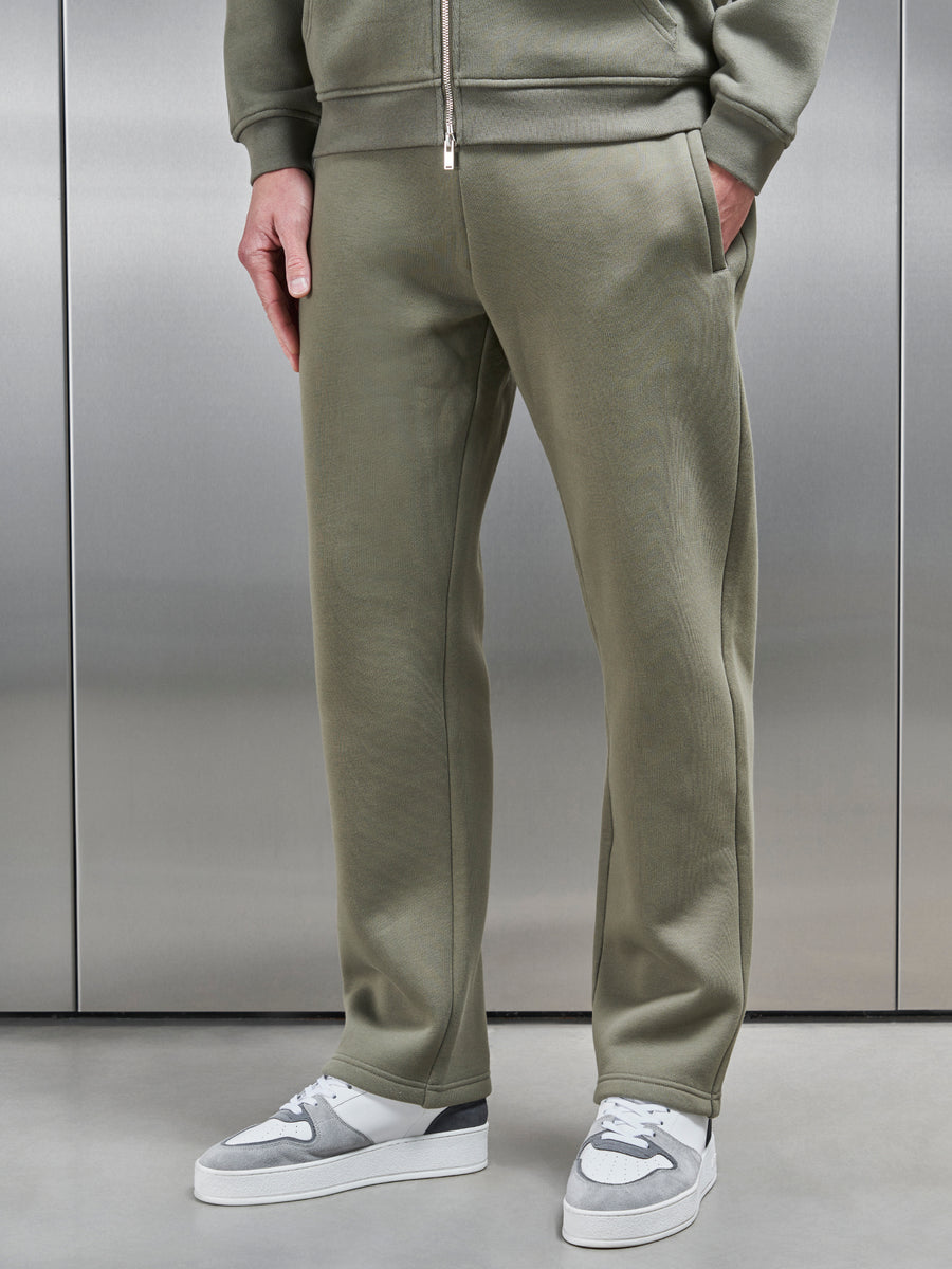 Relaxed Fit Straight Leg Jogger in Olive