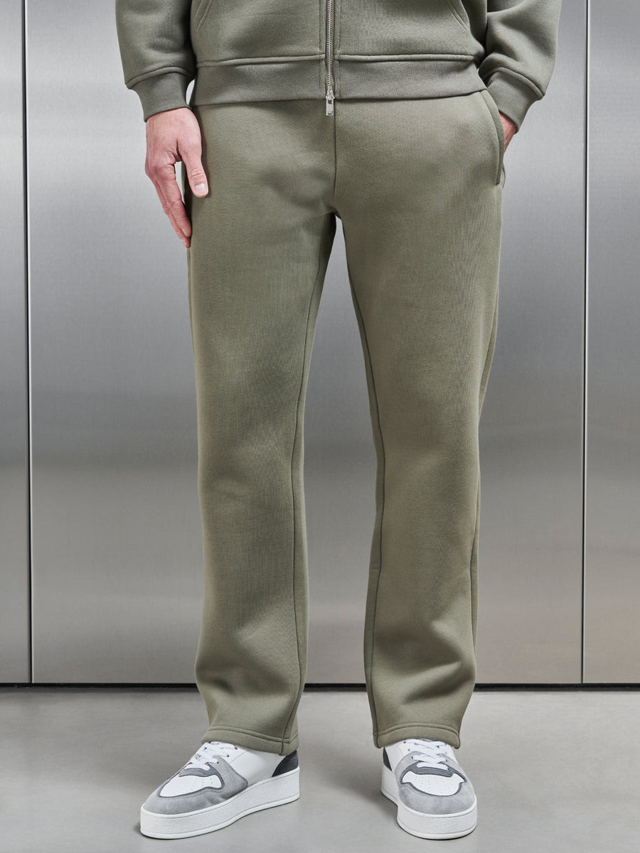 Relaxed Fit Straight Leg Jogger in Olive