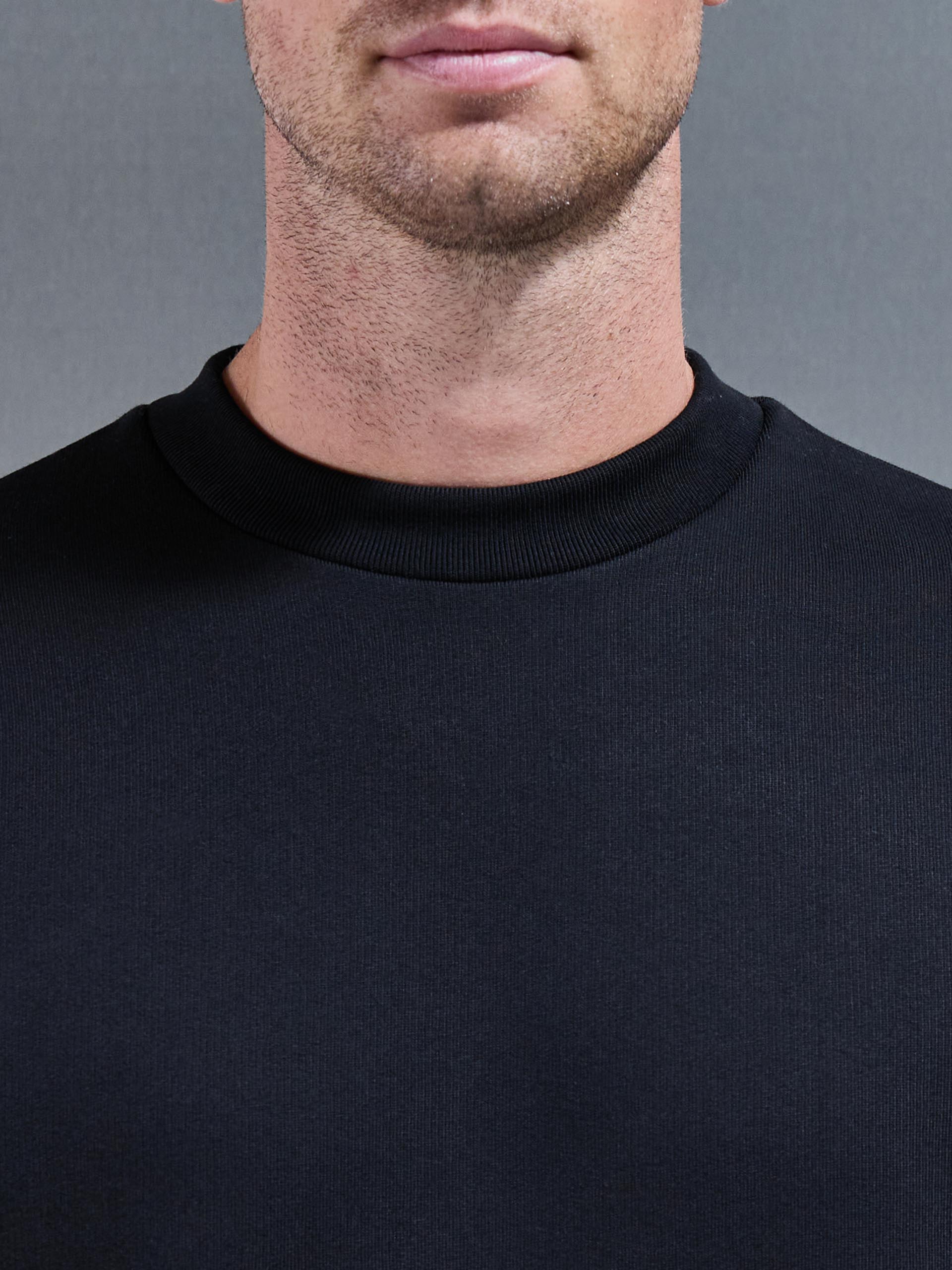 Relaxed Fit Sweatshirt in Black