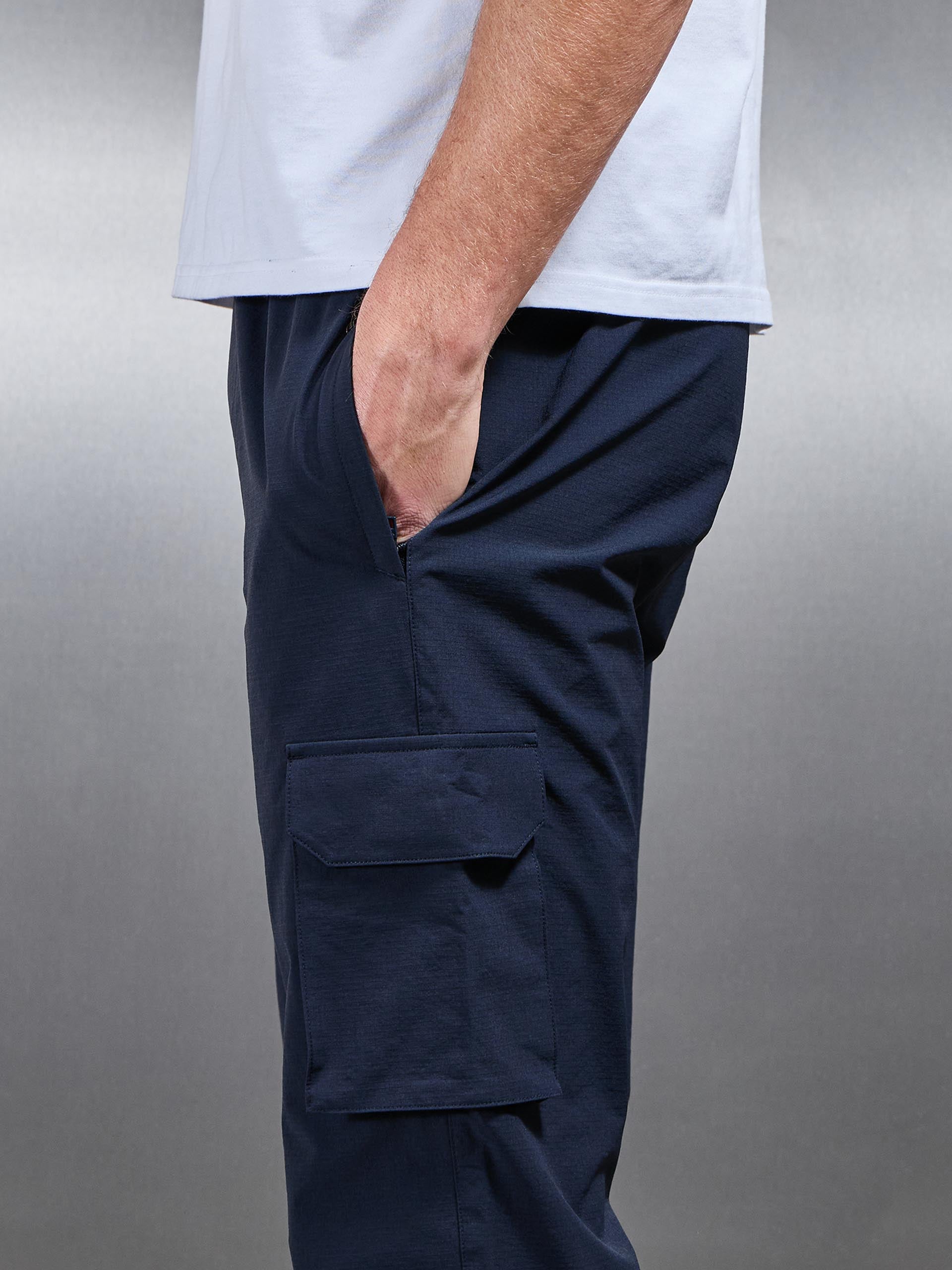 Relaxed Fit Utility Cargo Pant in Navy