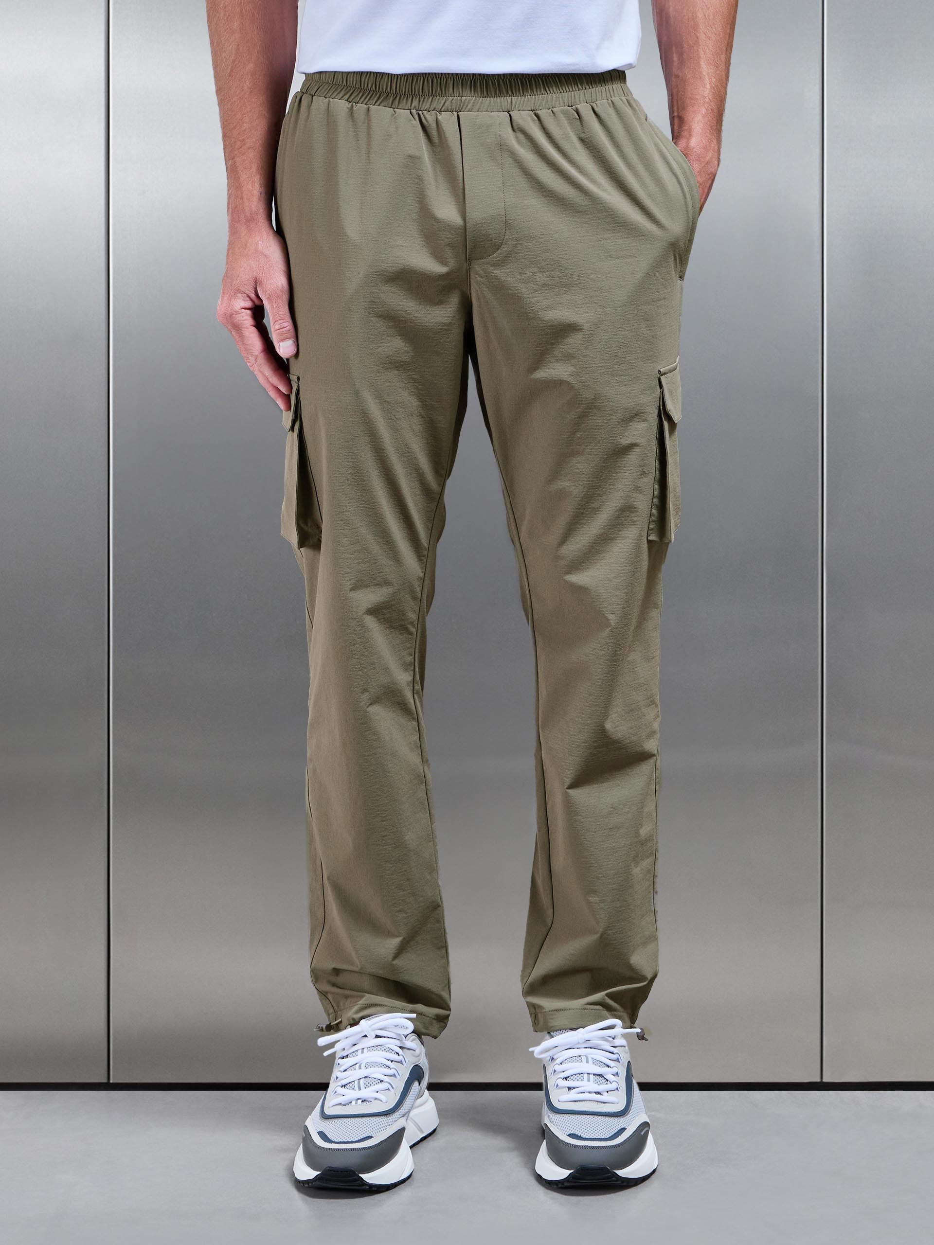 Relaxed Fit Utility Cargo Pant in Olive