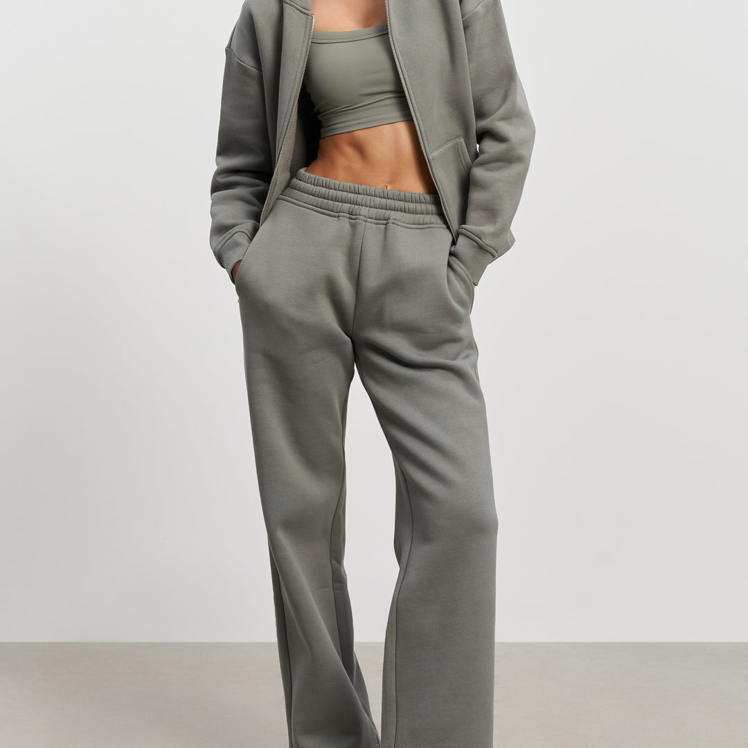 Womens Relaxed Straight Leg Jogger in Sage