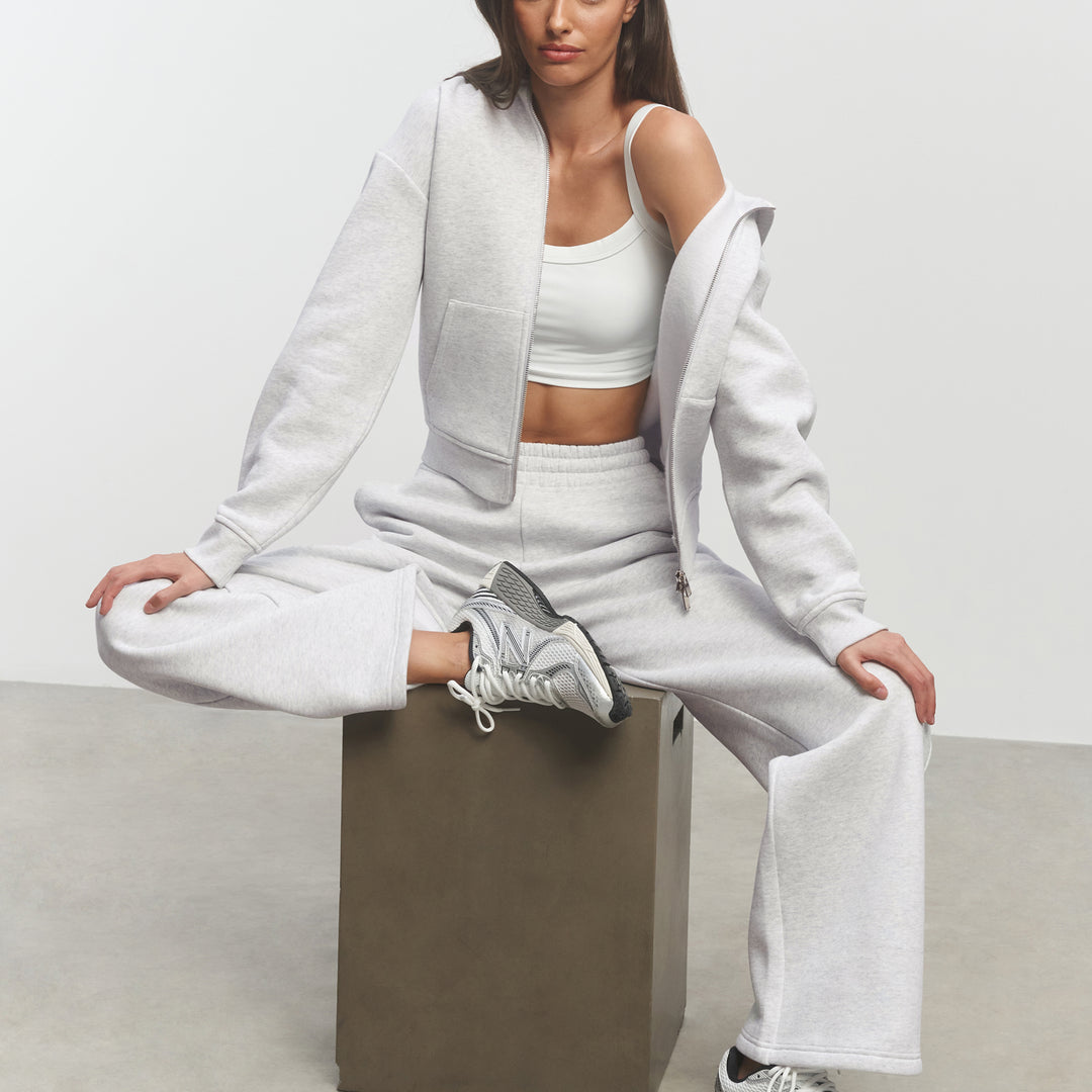 Womens Relaxed Straight Leg Jogger in Marl Grey