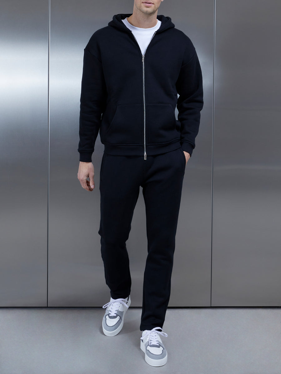 Relaxed Fit Tapered Leg Jogger in Black