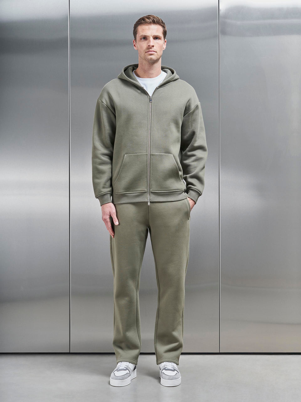 Relaxed Fit Straight Leg Jogger in Olive
