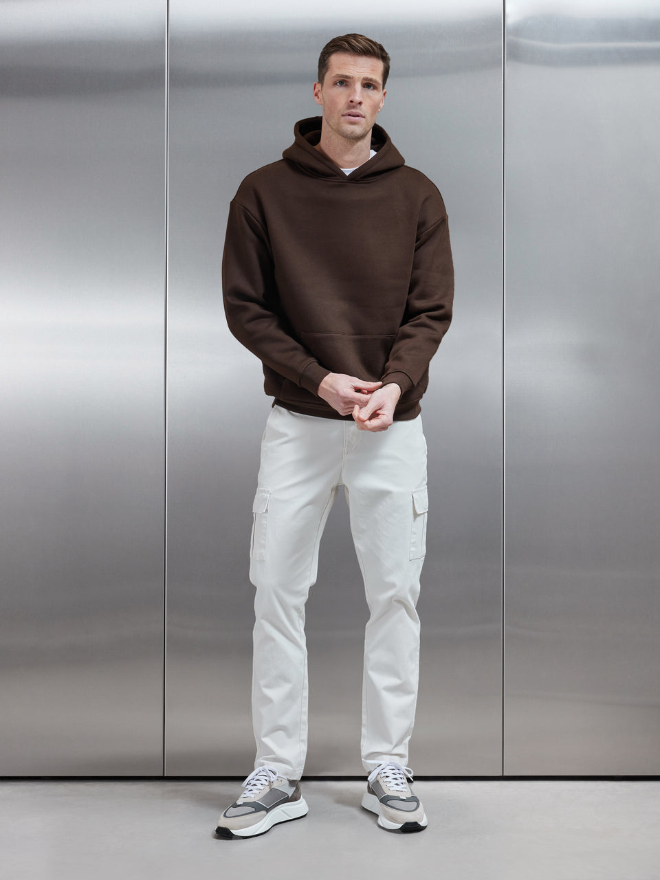 Smart Relaxed Cotton Cargo Pant in Off White