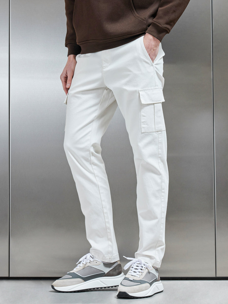 Smart Relaxed Cotton Cargo Pant in Off White