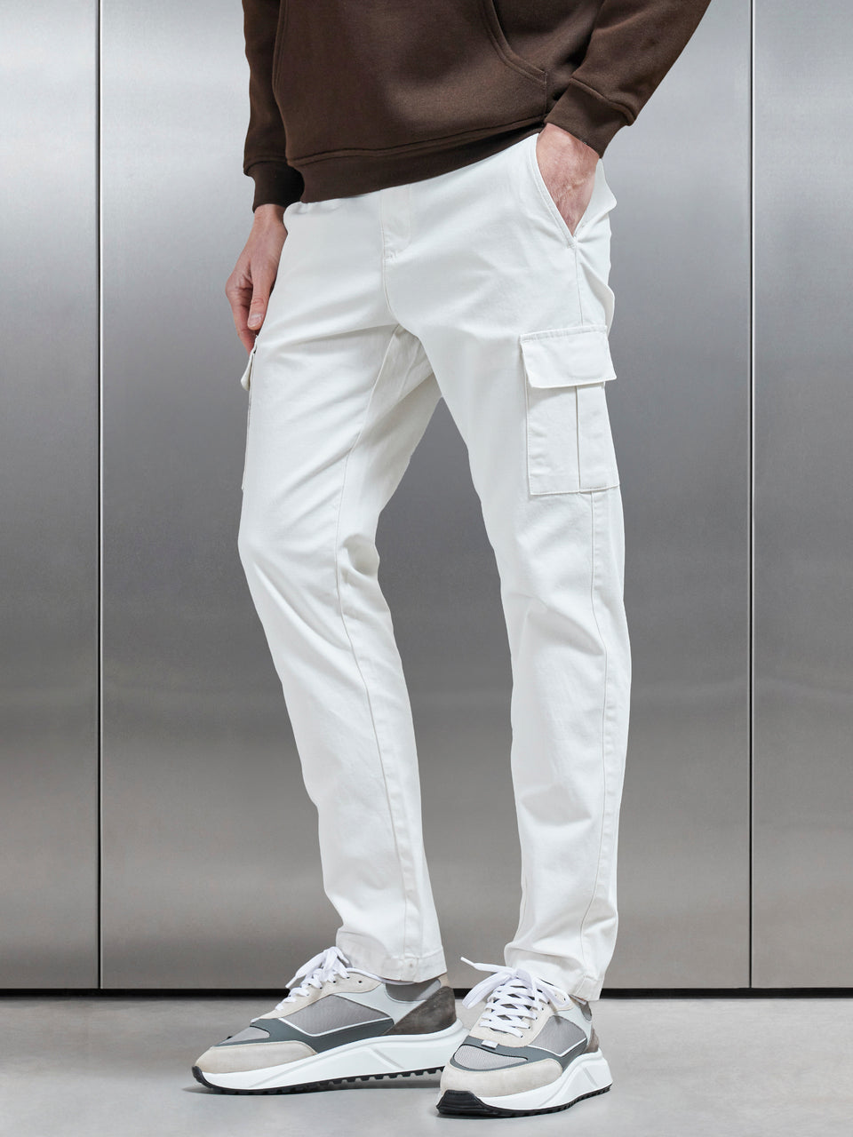 Smart Relaxed Cotton Cargo Pant in Off White