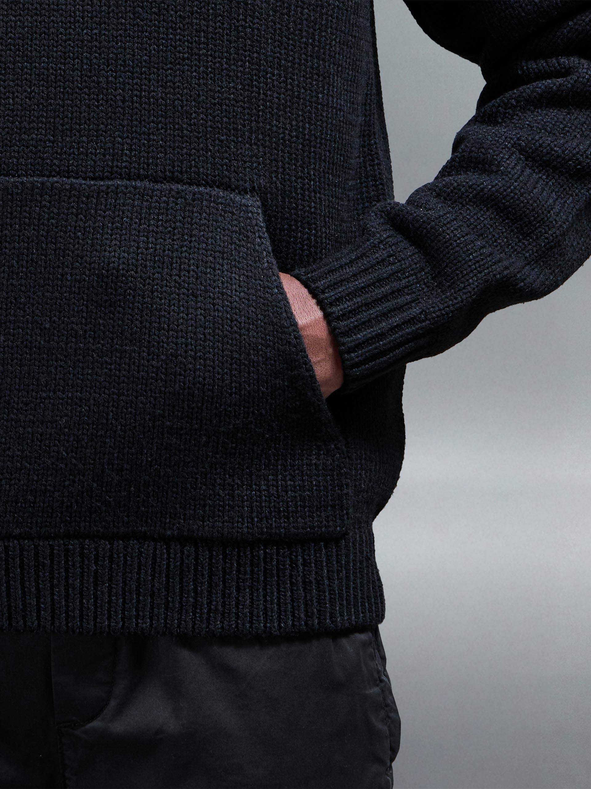 Relaxed Fit Chunky Knitted Hoodie in Black