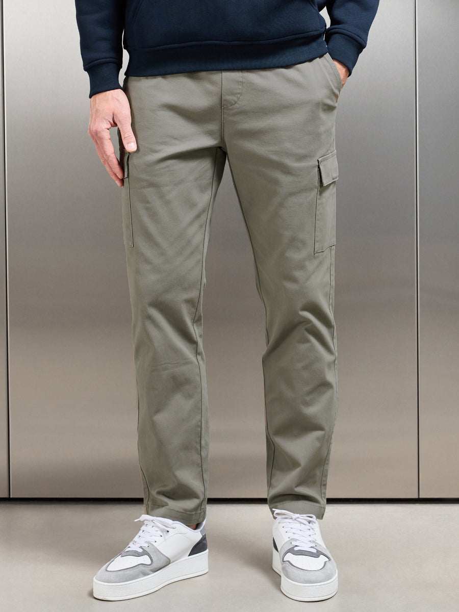 Relaxed Fit Cotton Cargo Pant in Olive