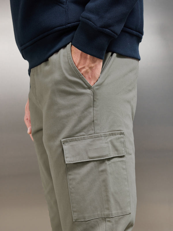 Relaxed Fit Cotton Cargo Pant in Olive