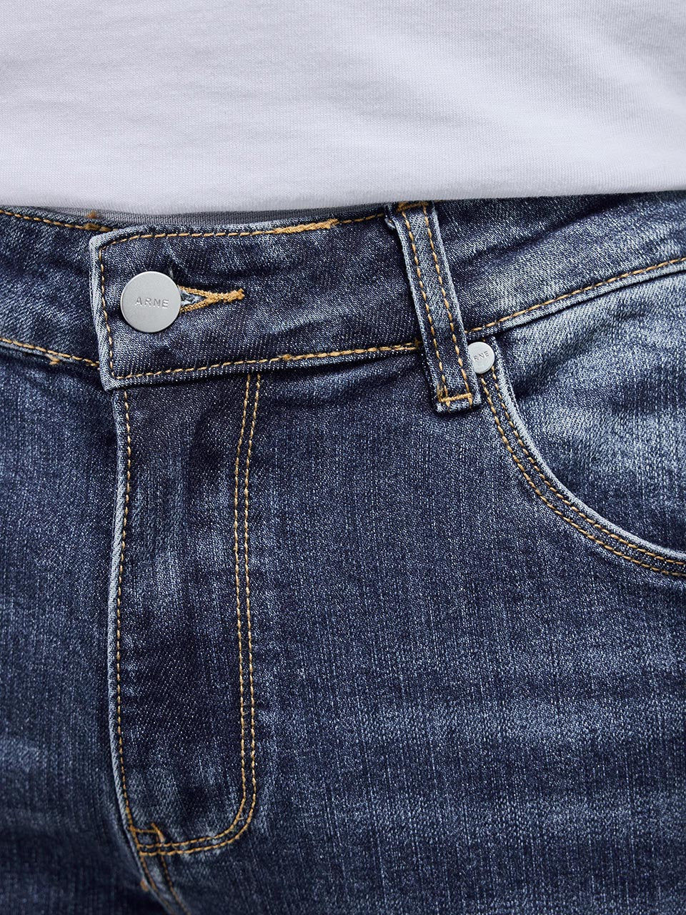 Straight Leg Denim Jeans in Mid Blue