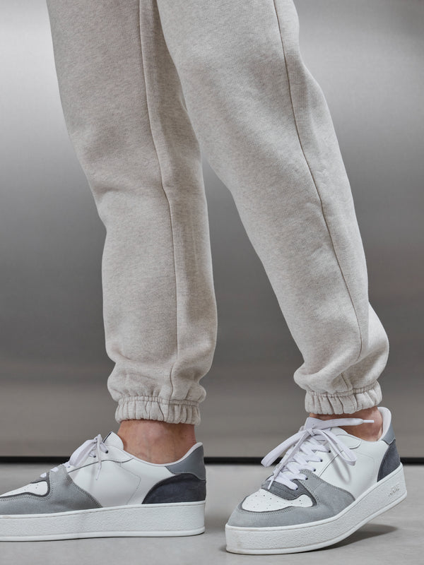 Relaxed Fit Jogger in Oatmeal