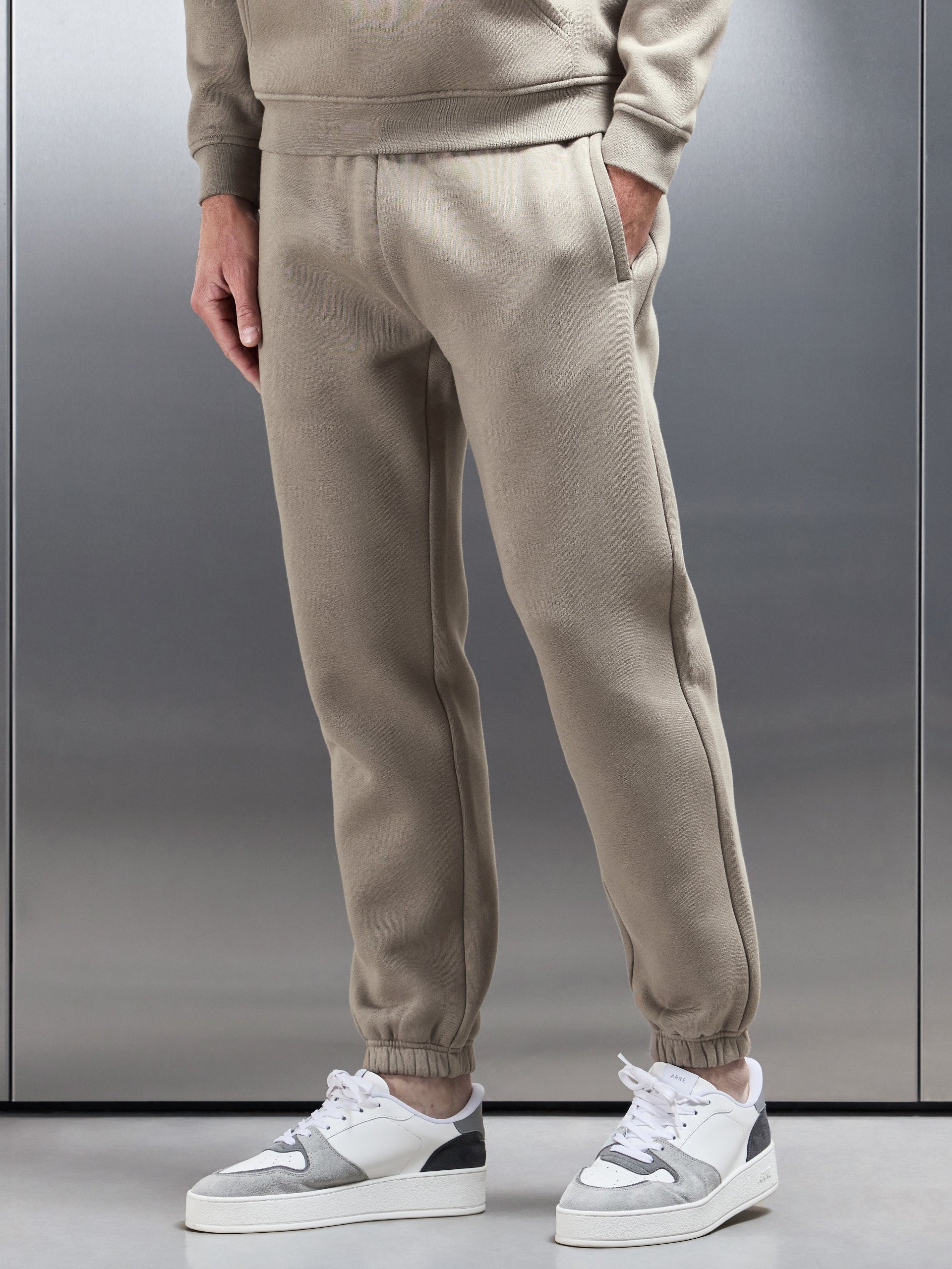 Relaxed Fit Jogger in Taupe