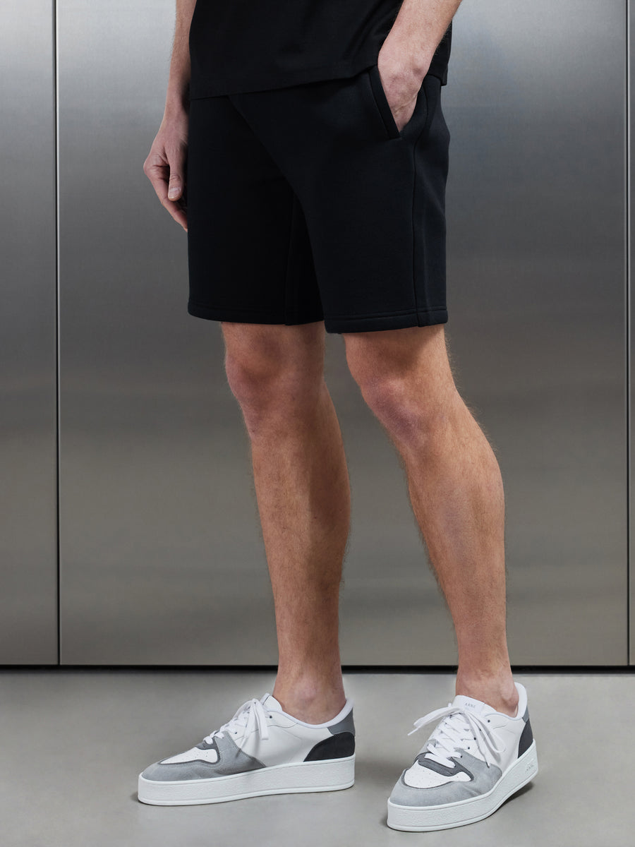 Relaxed Fit Short in Black