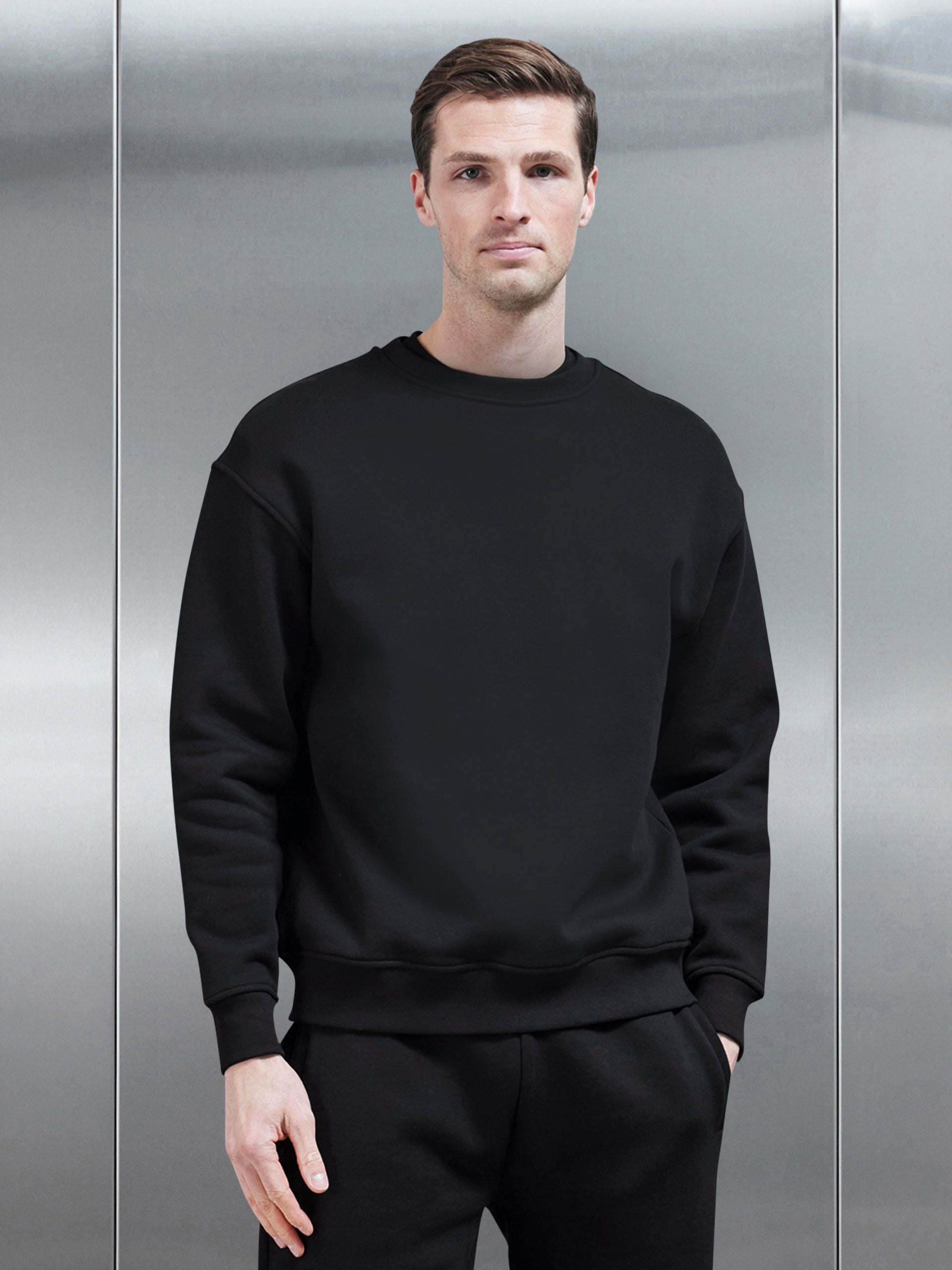 Relaxed Fit Sweatshirt in Black