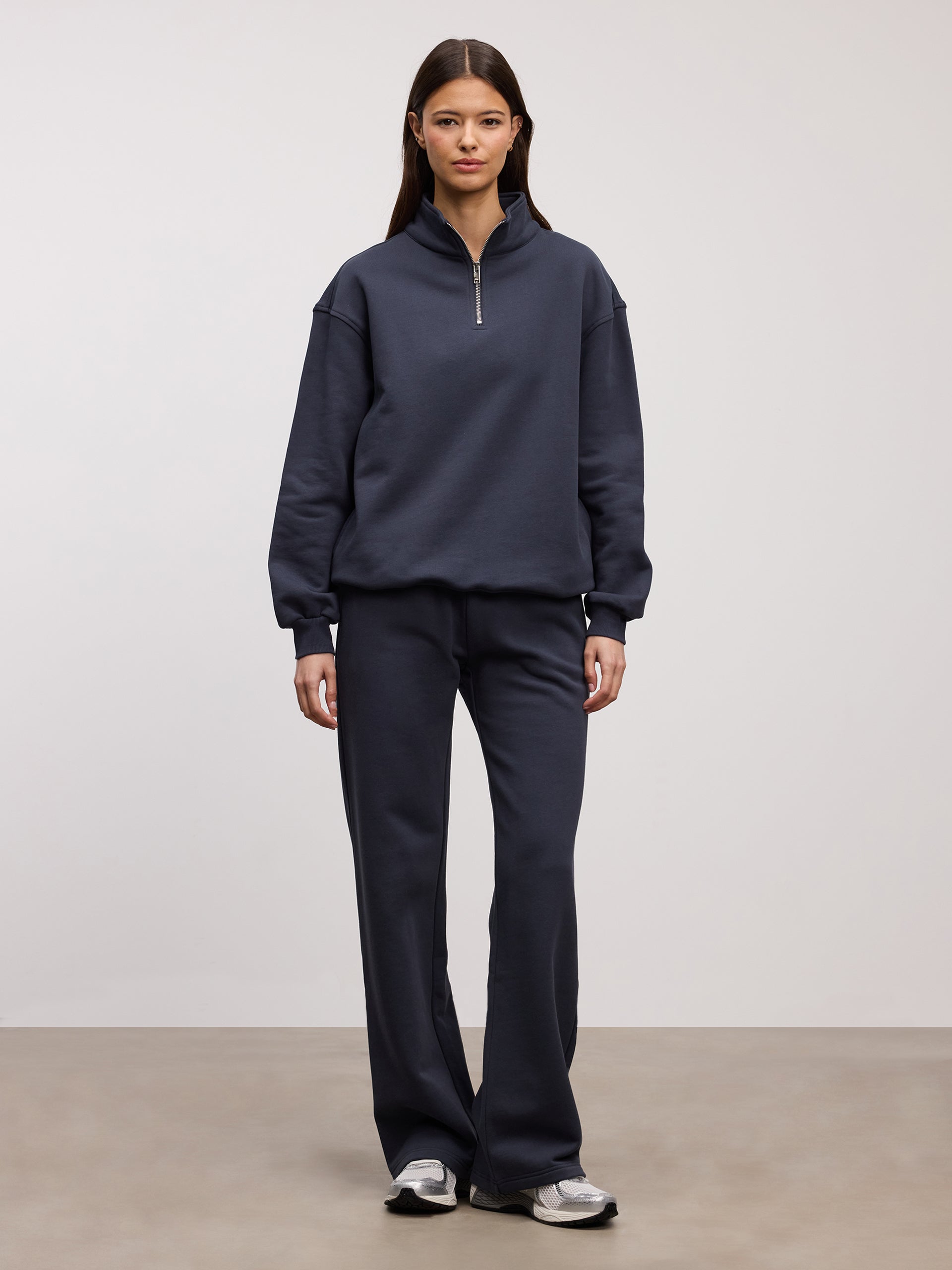 Womens Relaxed Straight Leg Jogger in Slate Blue