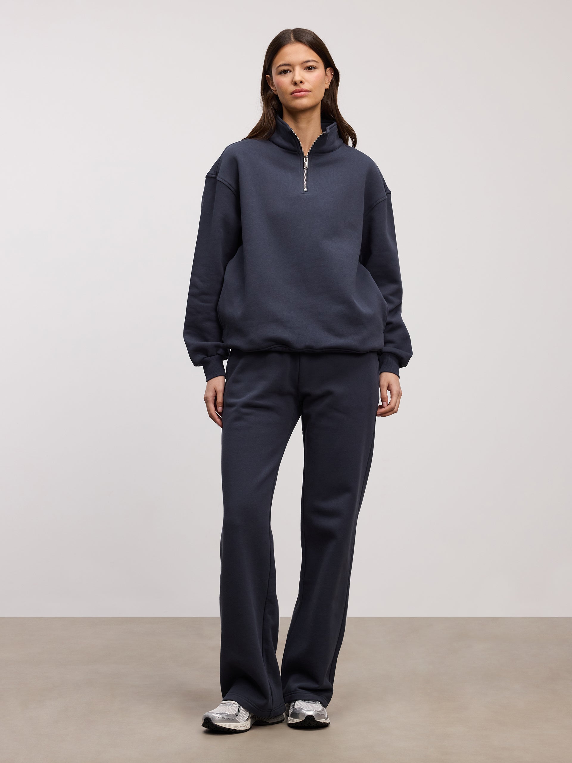 Womens Relaxed Straight Leg Jogger in Slate Blue