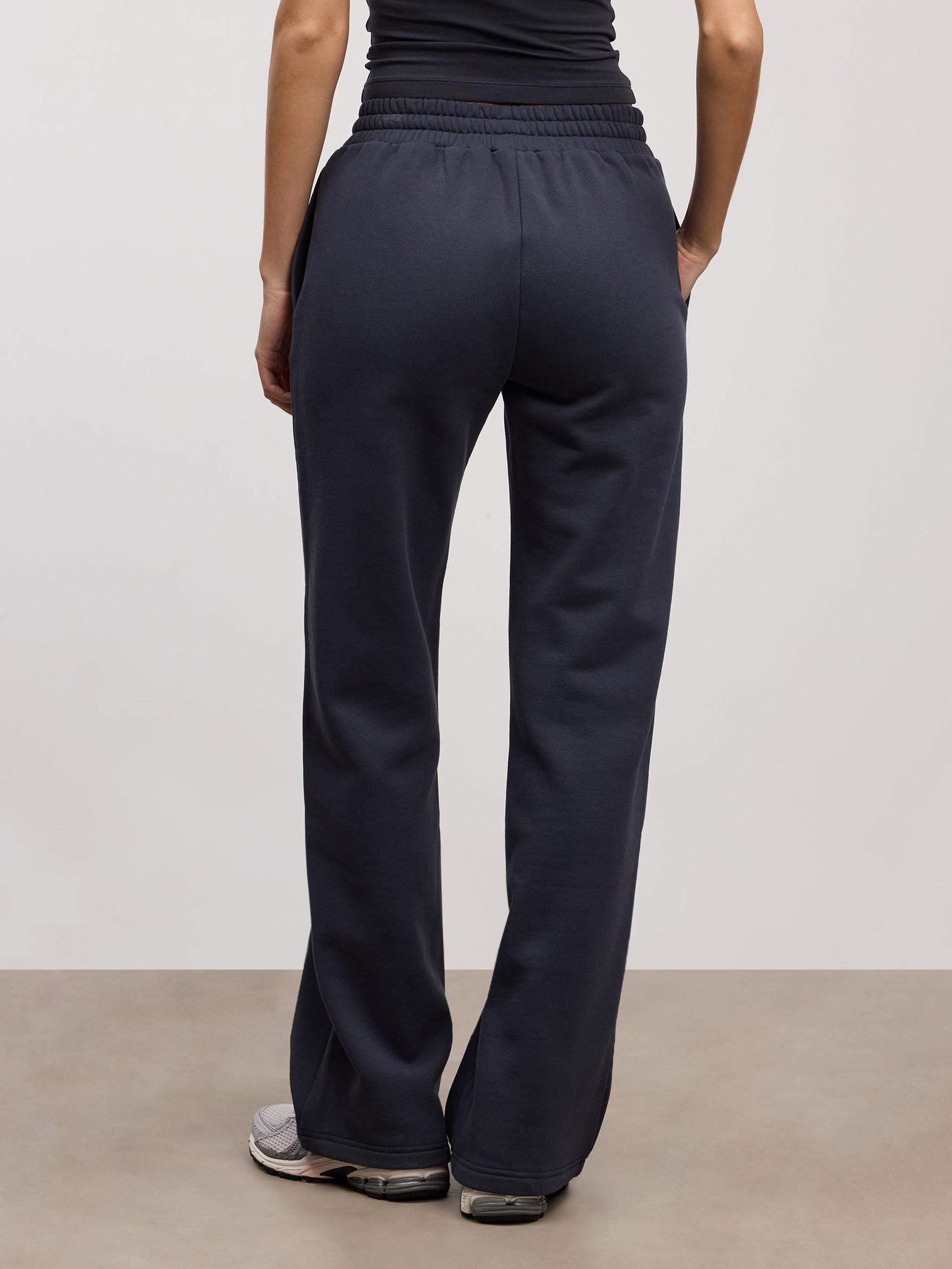 Womens Relaxed Straight Leg Jogger in Slate Blue