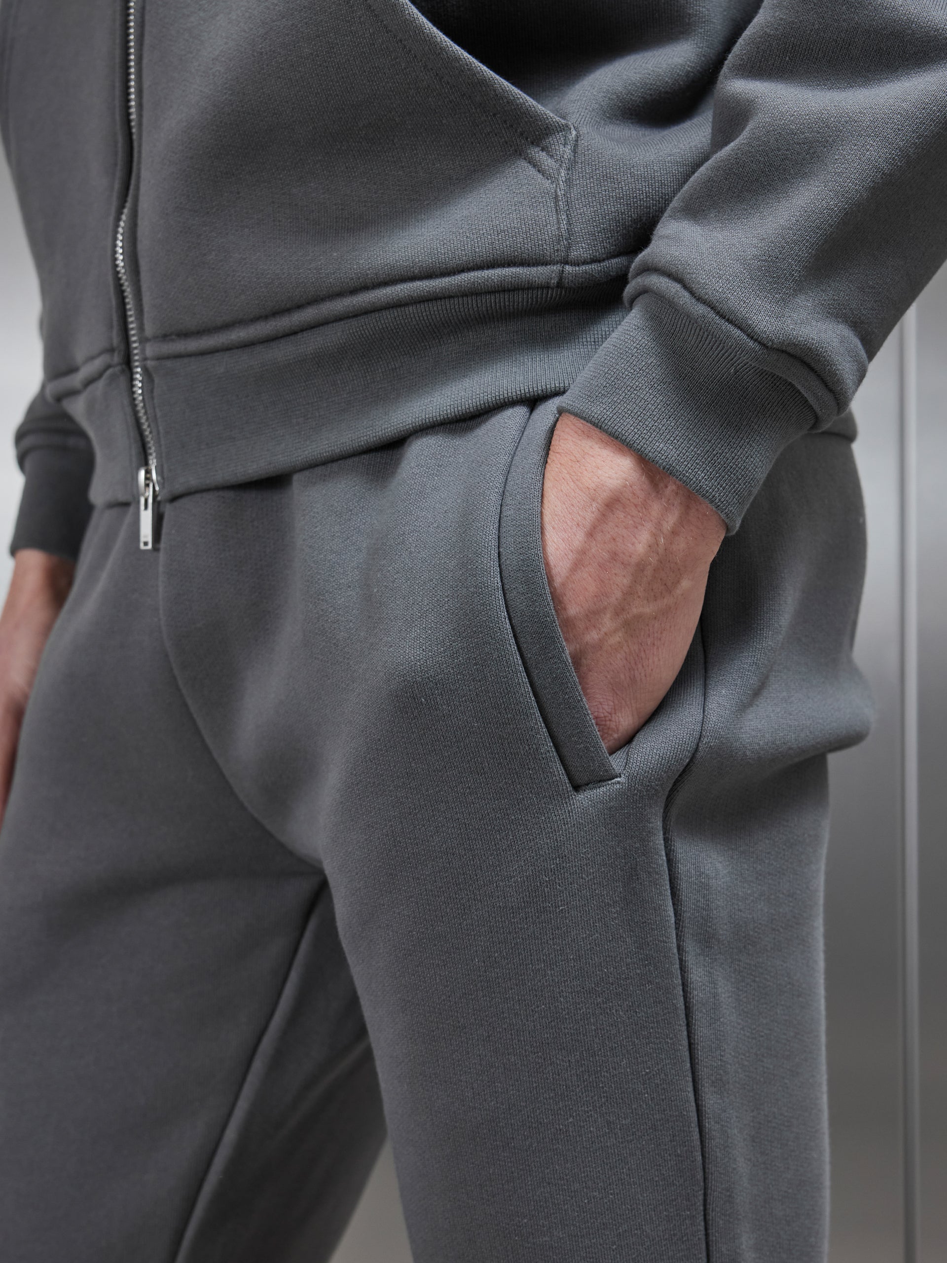 Relaxed Fit Tapered Leg Jogger in Grey