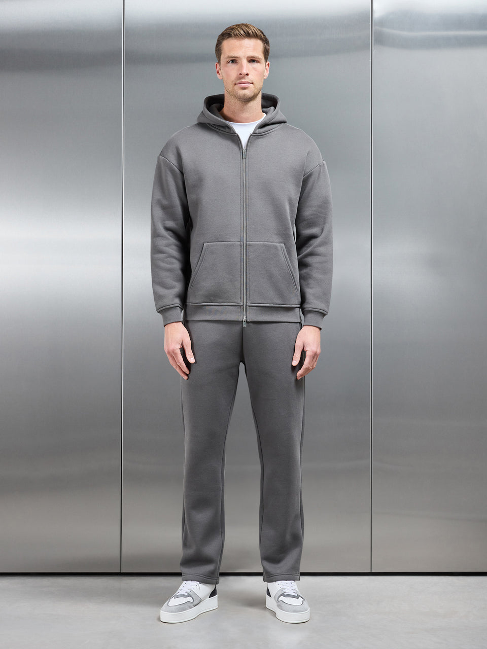 Relaxed Fit Straight Leg Jogger in Grey