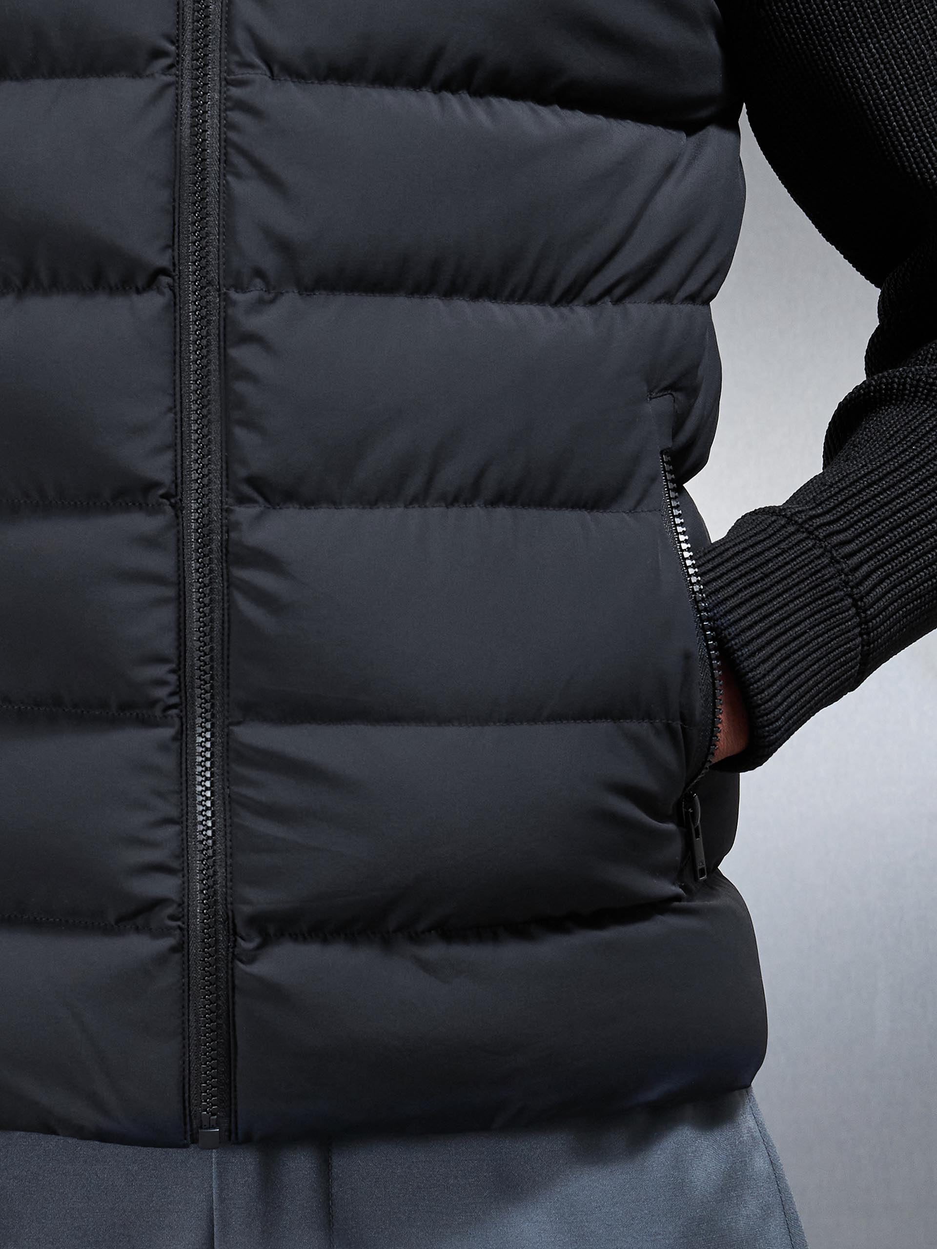 Ribbed Knit Hybrid Puffer Windbreaker in Black