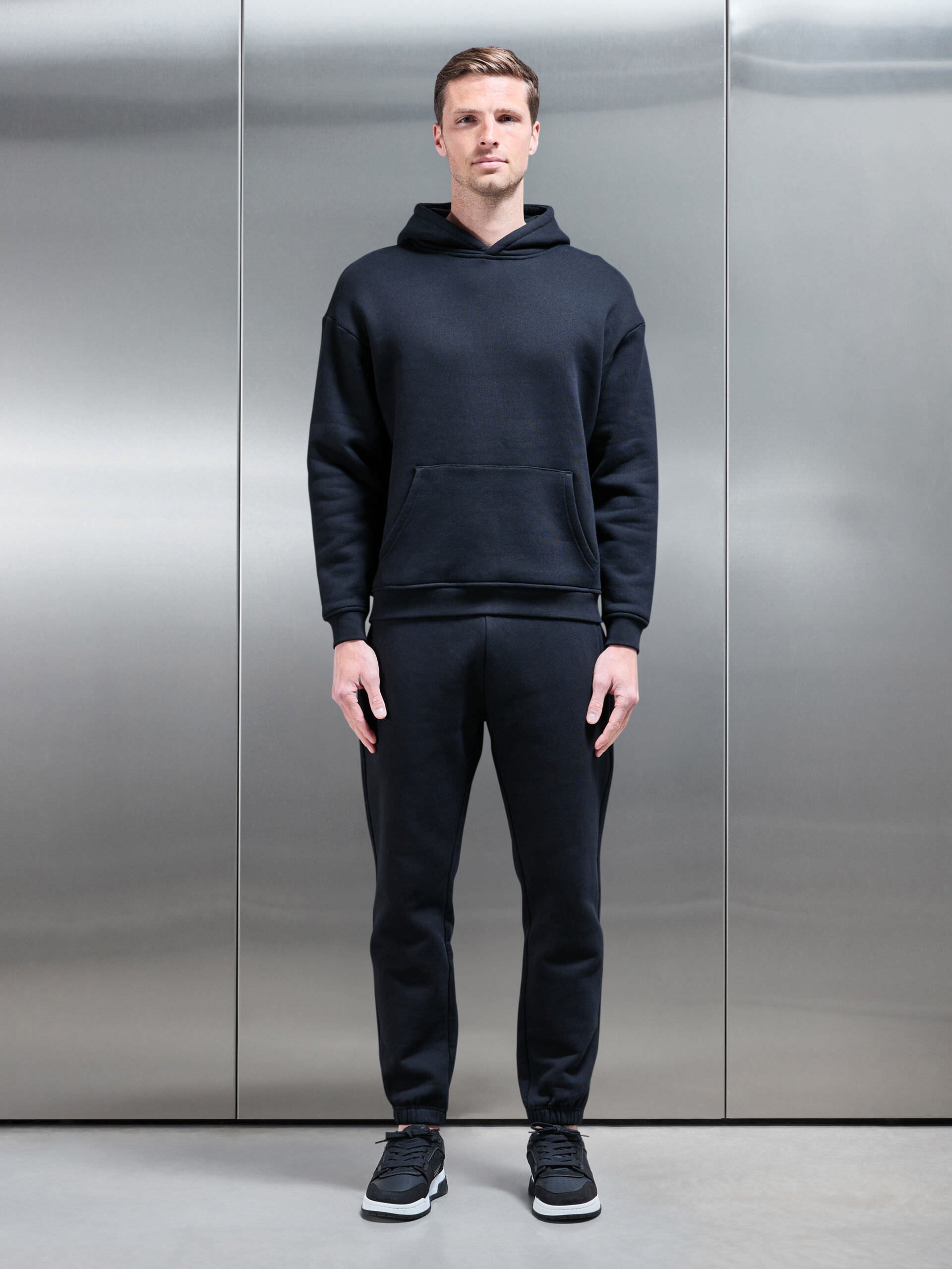 Relaxed Fit Jogger in Black