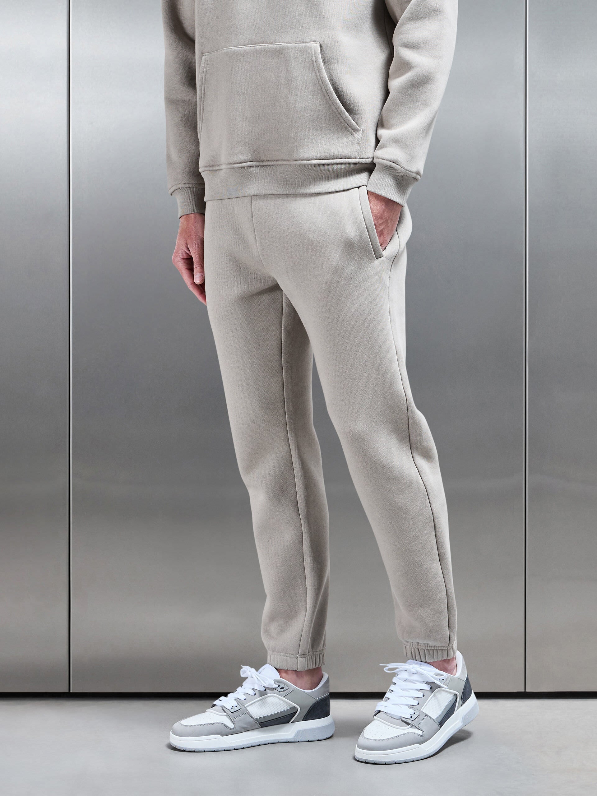 Relaxed Fit Jogger in Stone