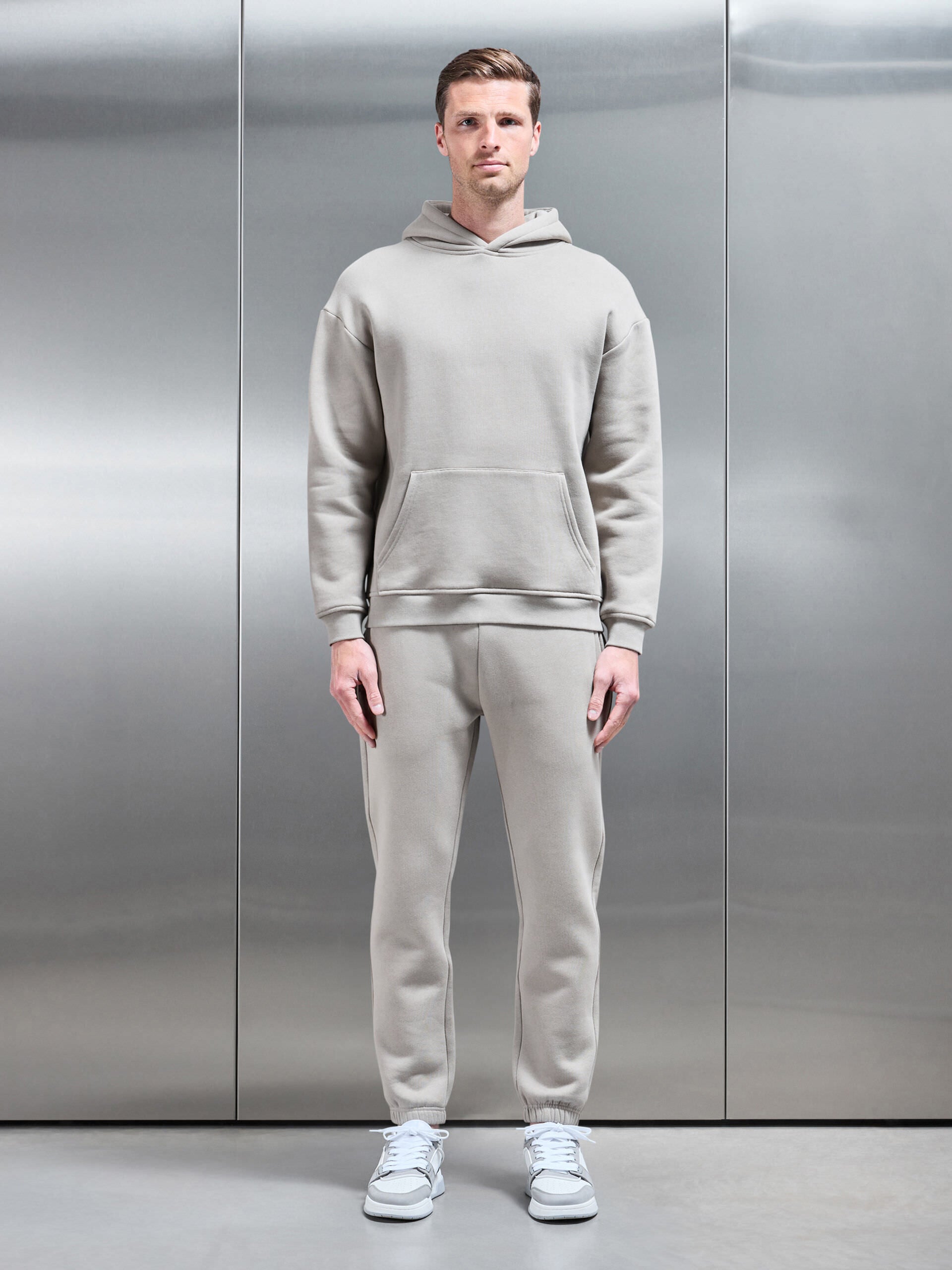 Relaxed Fit Jogger in Stone