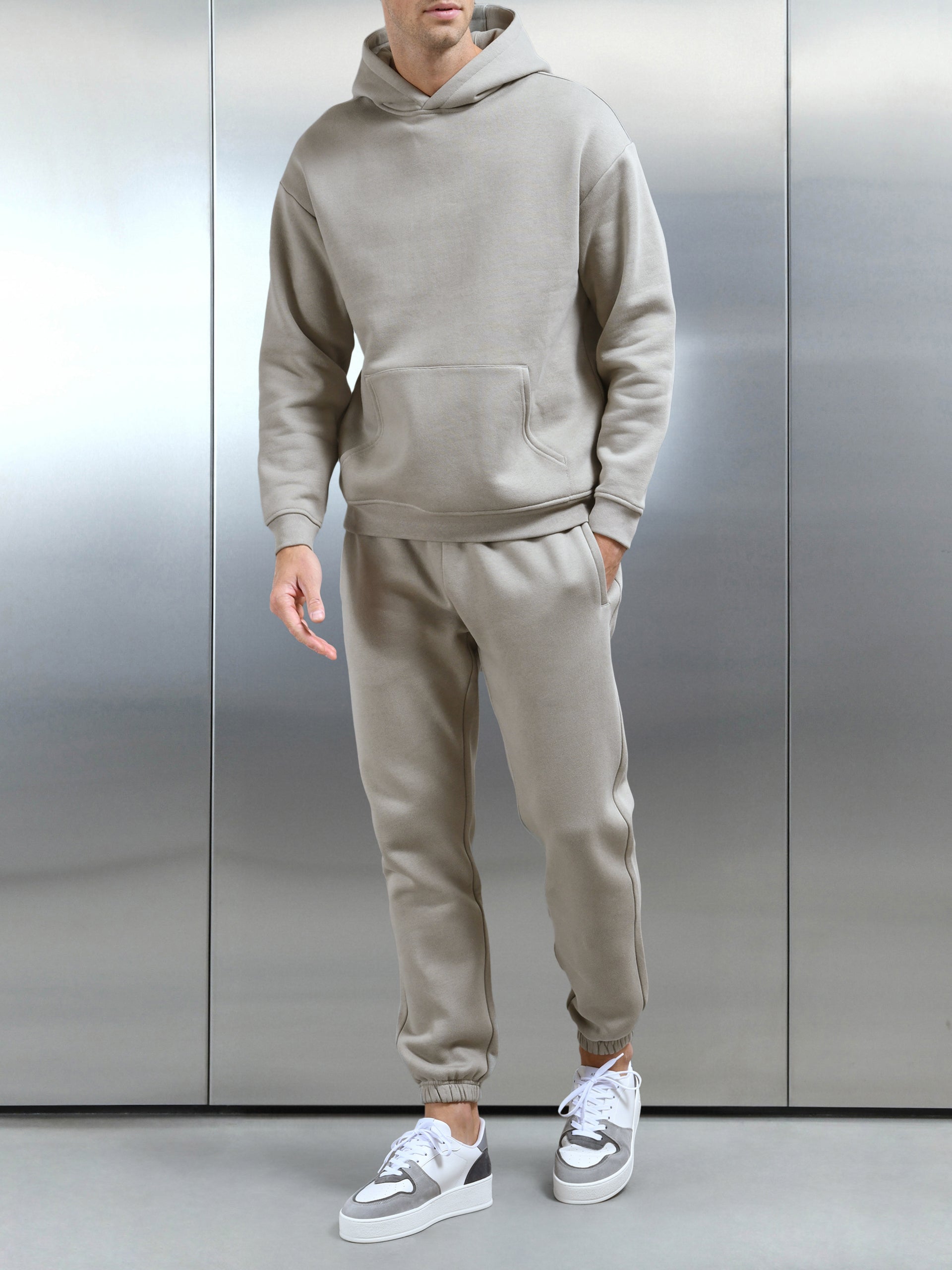 Relaxed Fit Jogger in Stone ARNE