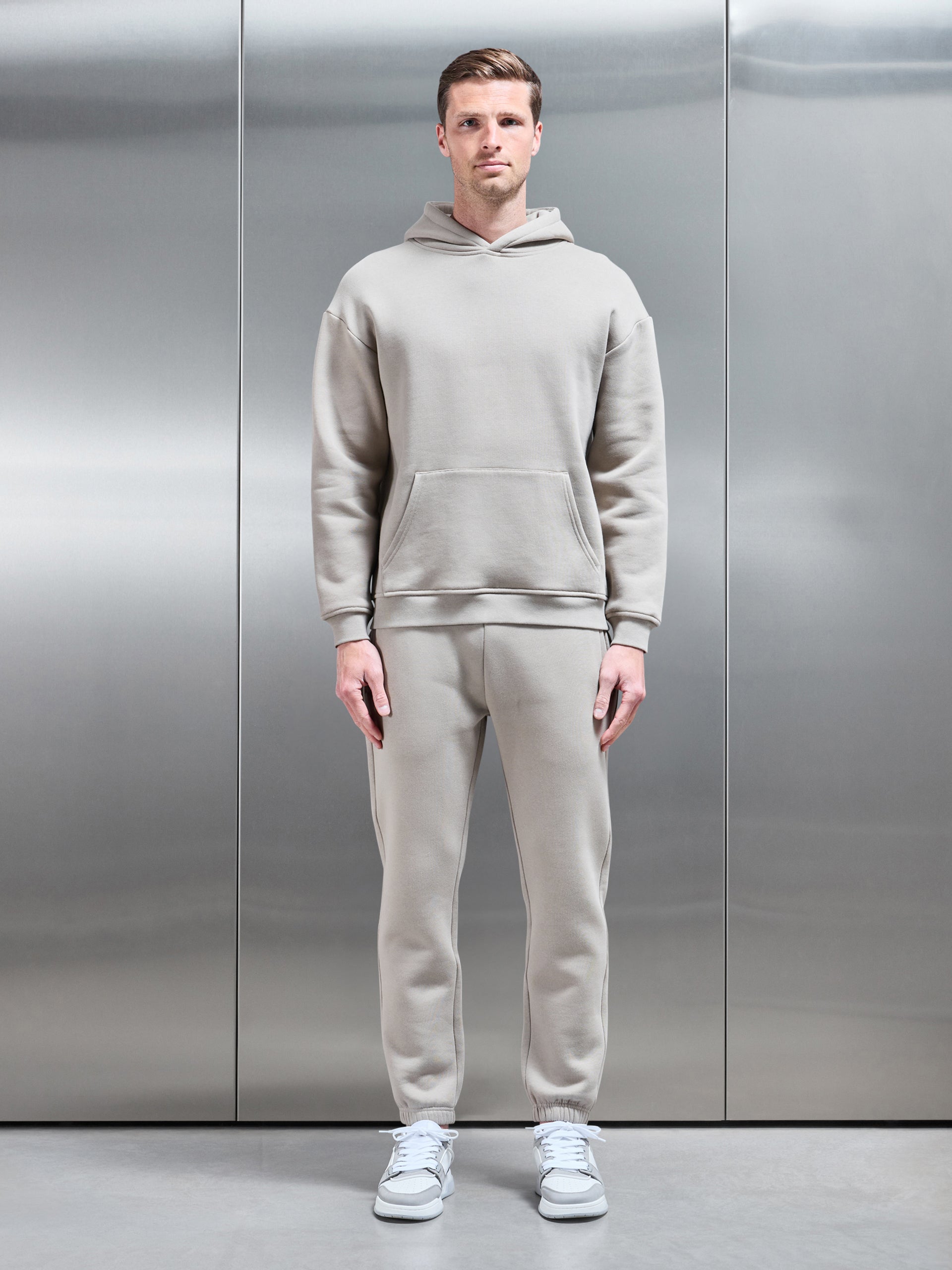 Relaxed Fit Jogger in Stone