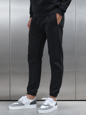 Relaxed Fit Jogger in Black