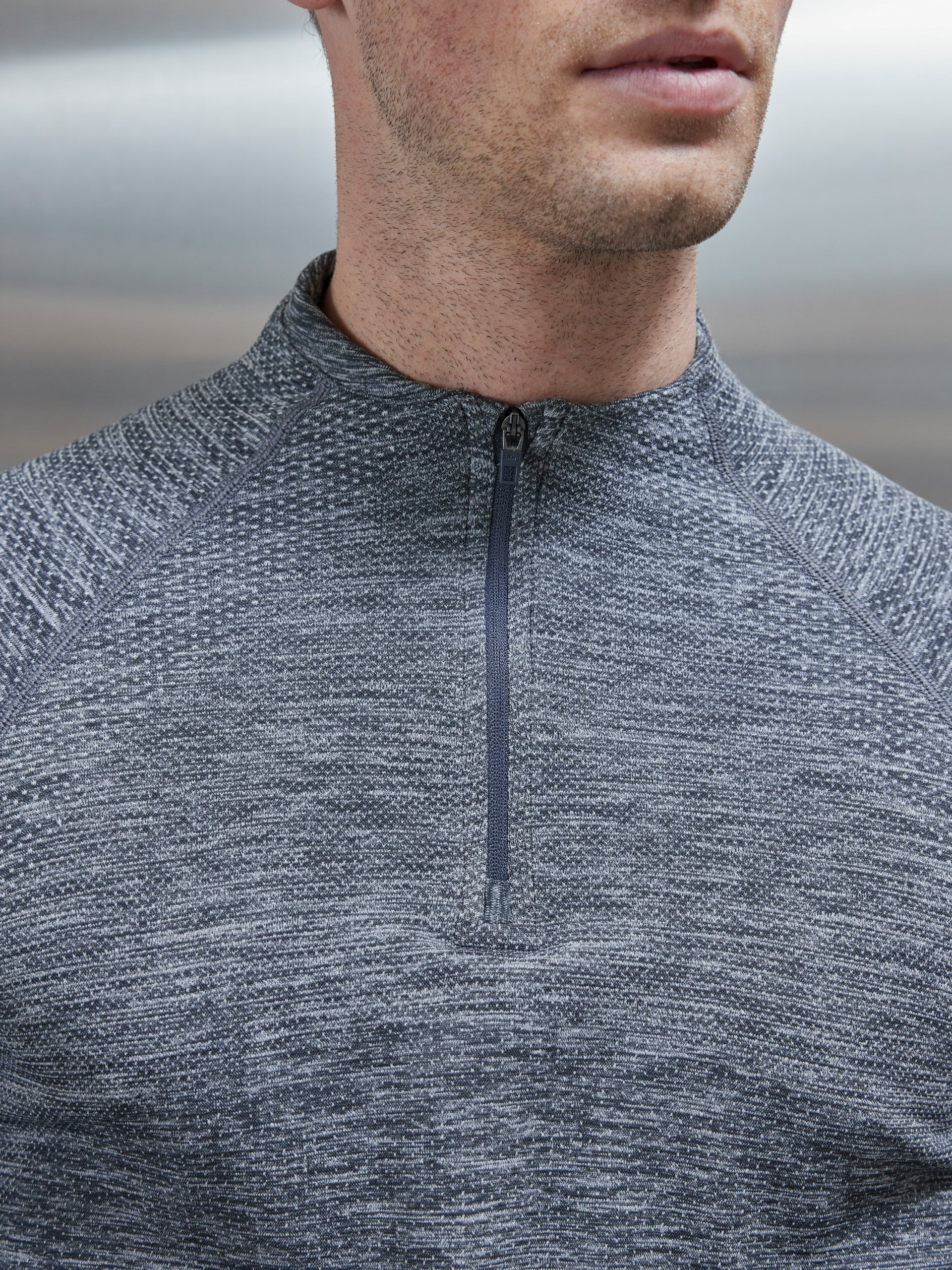 Seamless Performance Quarter Zip in Marl Grey