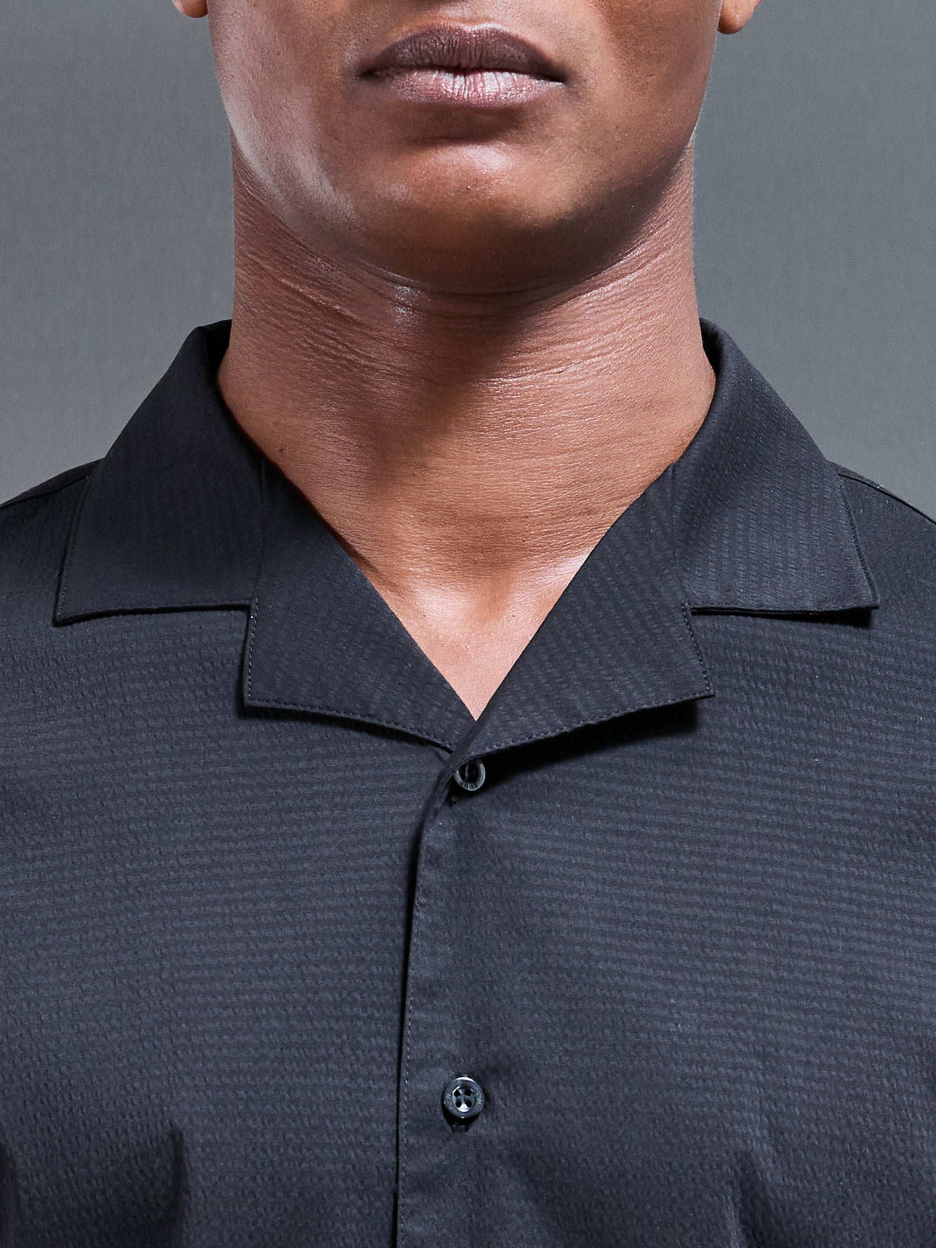 Seersucker Revere Collar Shirt in Black