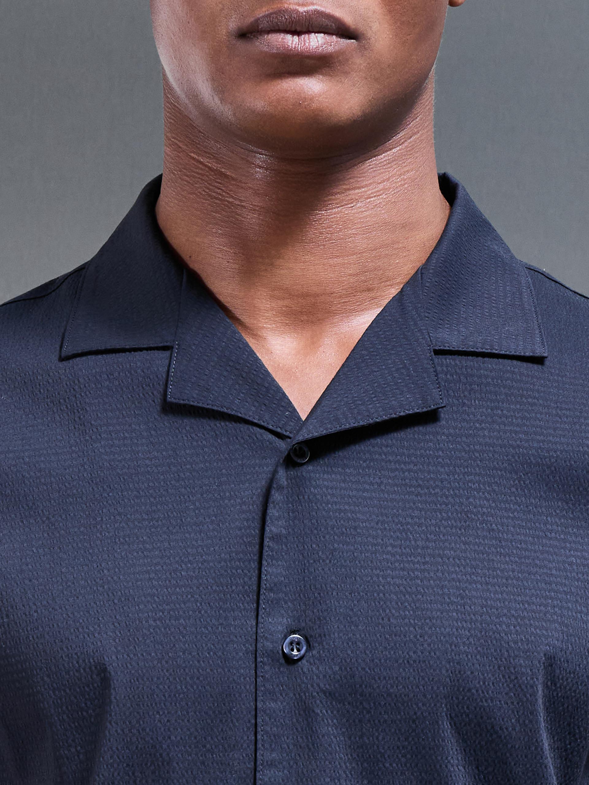Seersucker Revere Collar Shirt in Navy