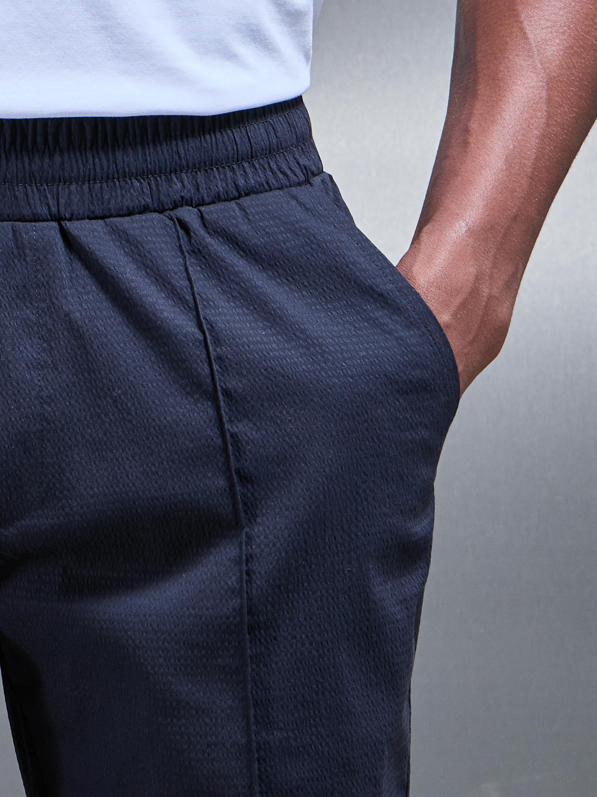 Seersucker Short in Navy