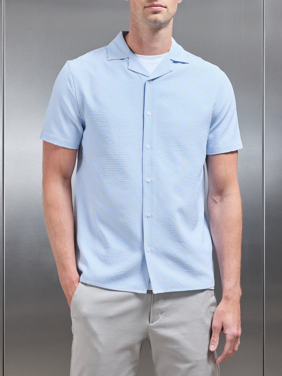 Seersucker Short Sleeve Revere Collar Shirt in Light Blue