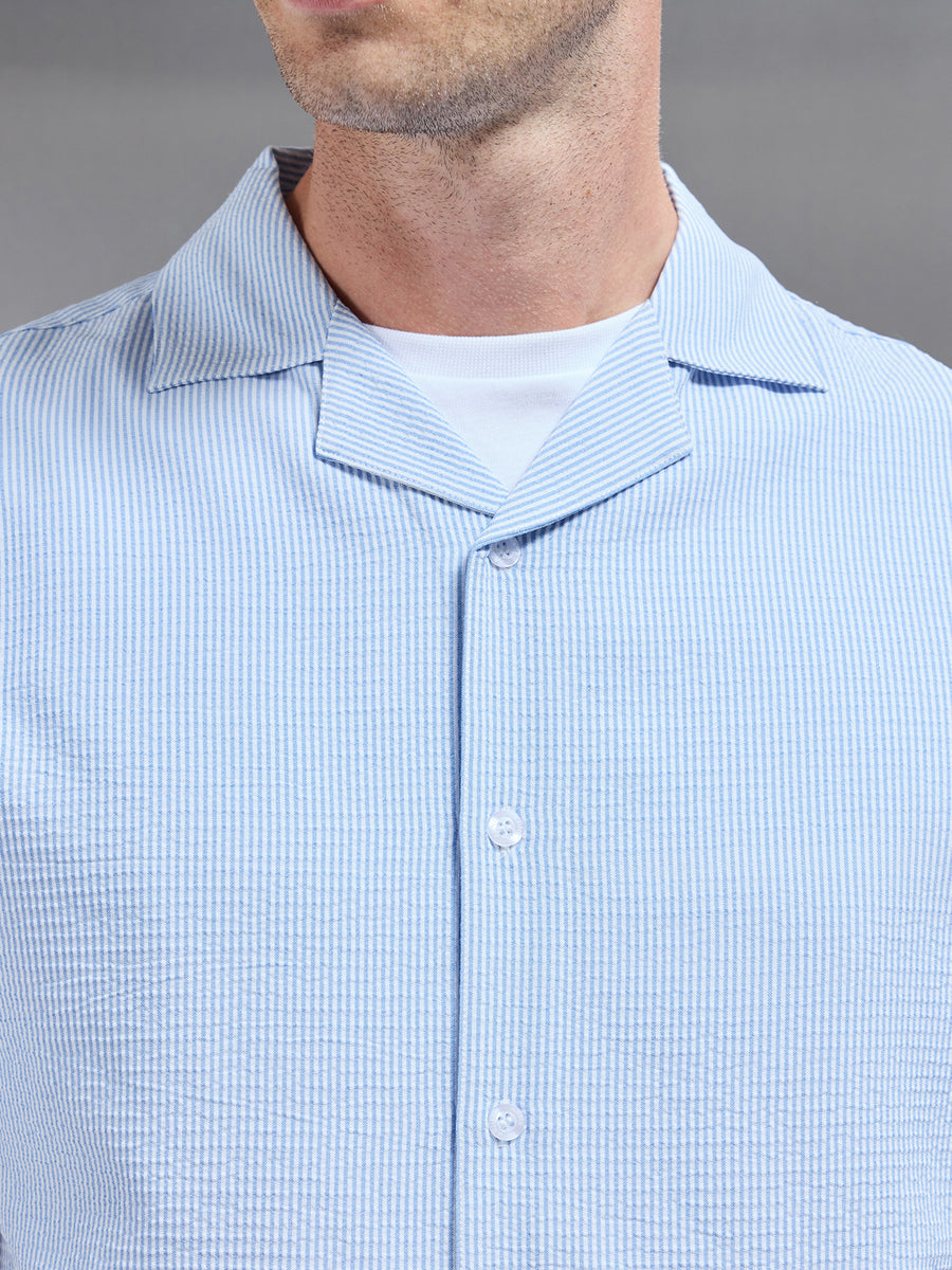 Seersucker Short Sleeve Revere Collar Shirt in Light Blue