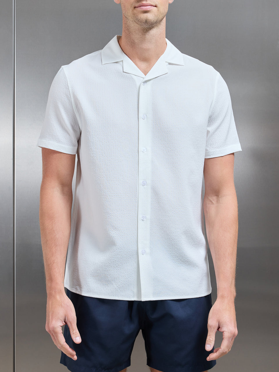 Seersucker Short Sleeve Revere Collar Shirt in White