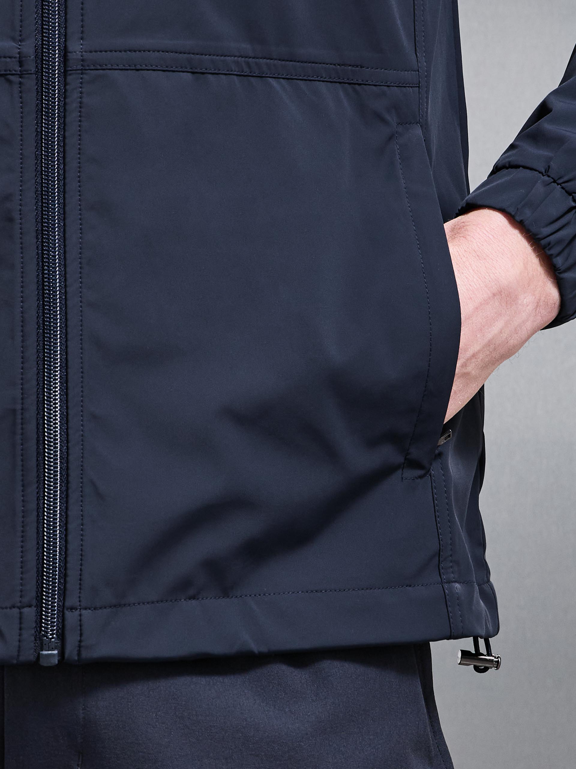 Shell Stripe Windbreaker in Navy