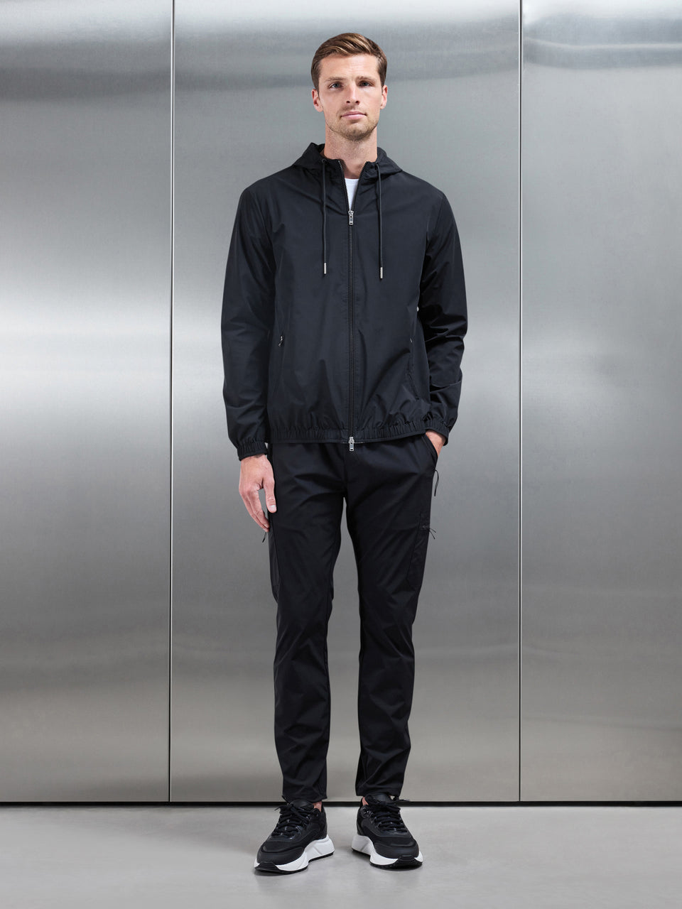 Shell Windbreaker in Black