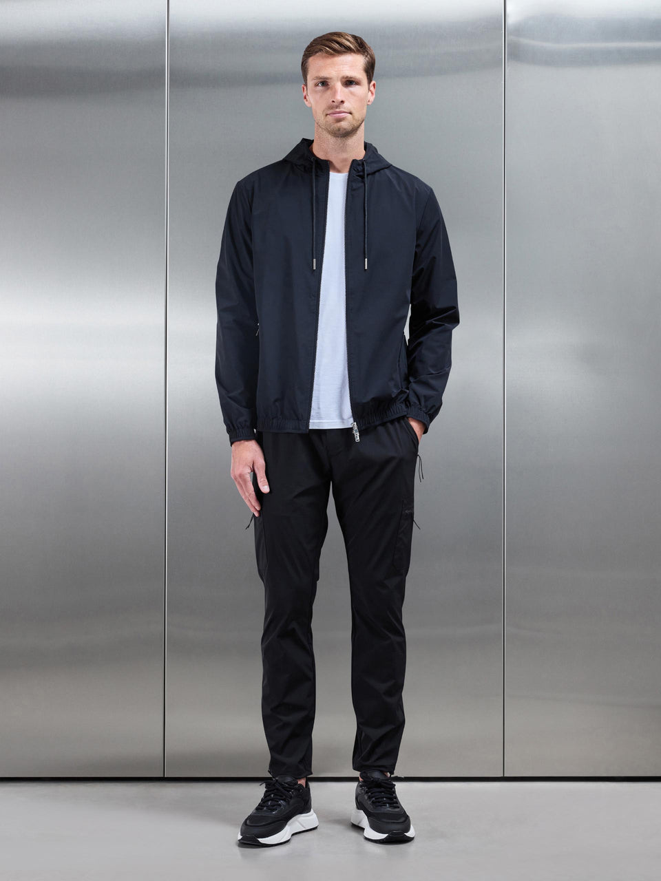 Shell Windbreaker in Black