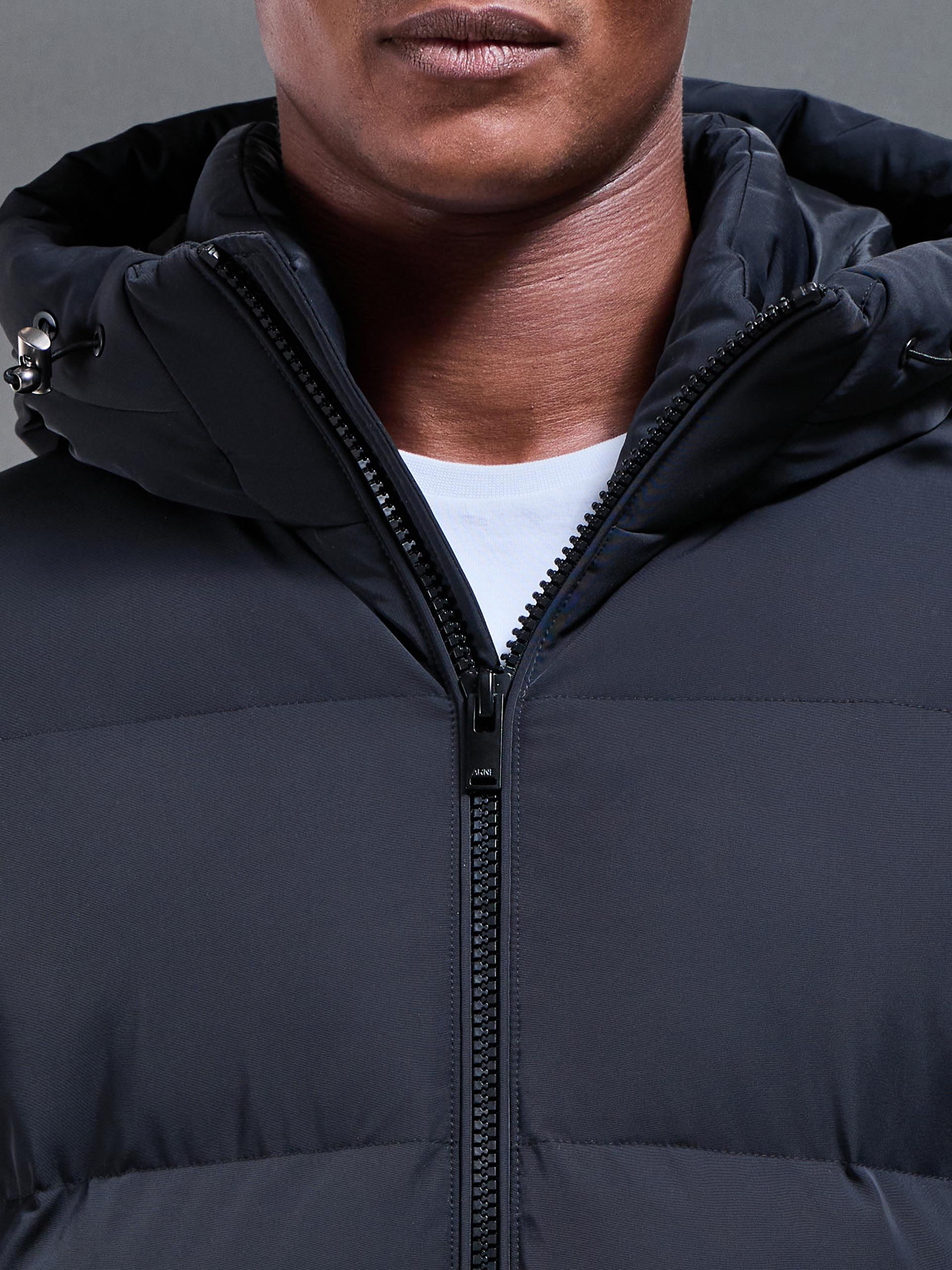 Short Puffer Parka in Black