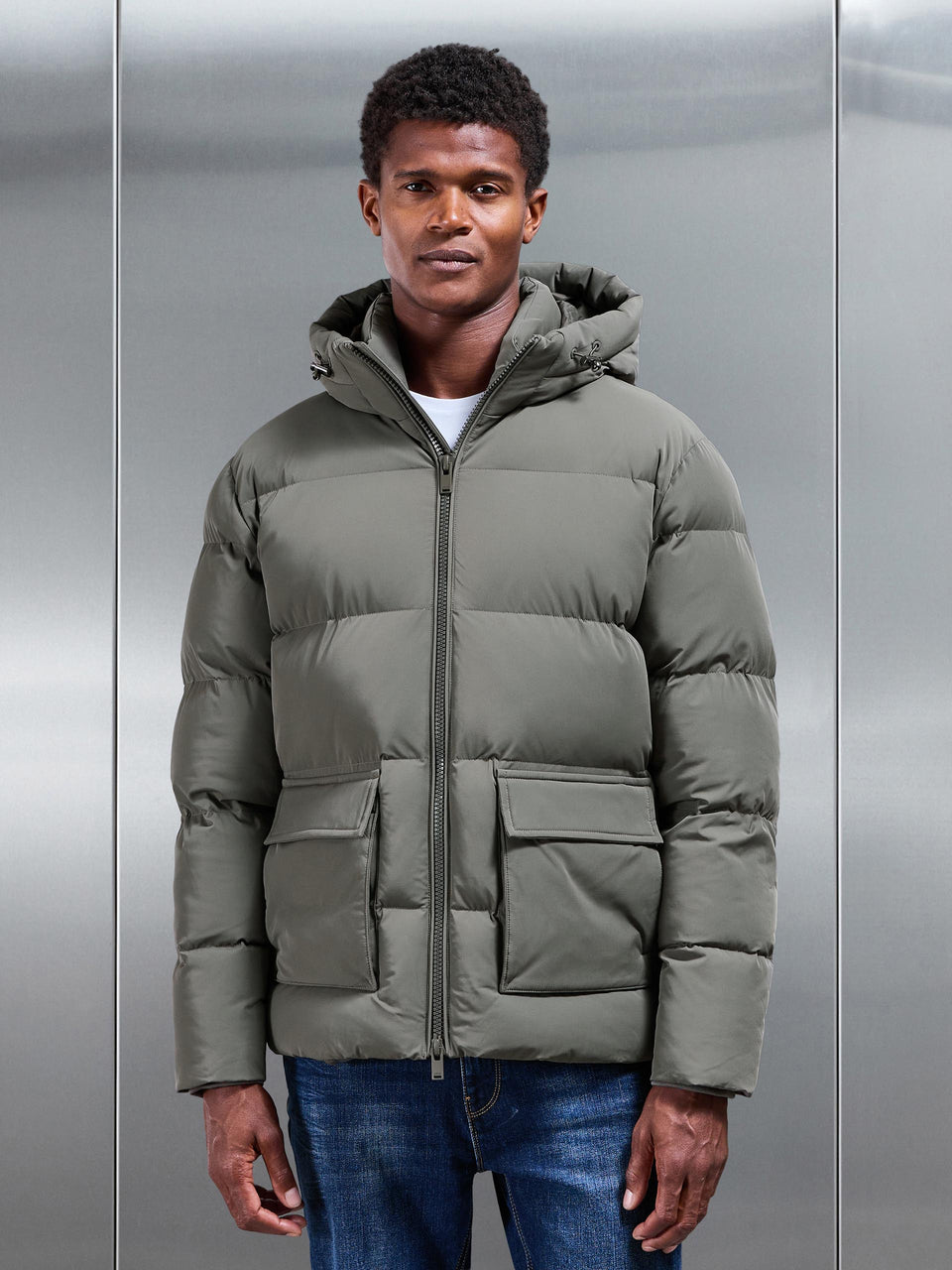 Short Puffer Parka in Olive