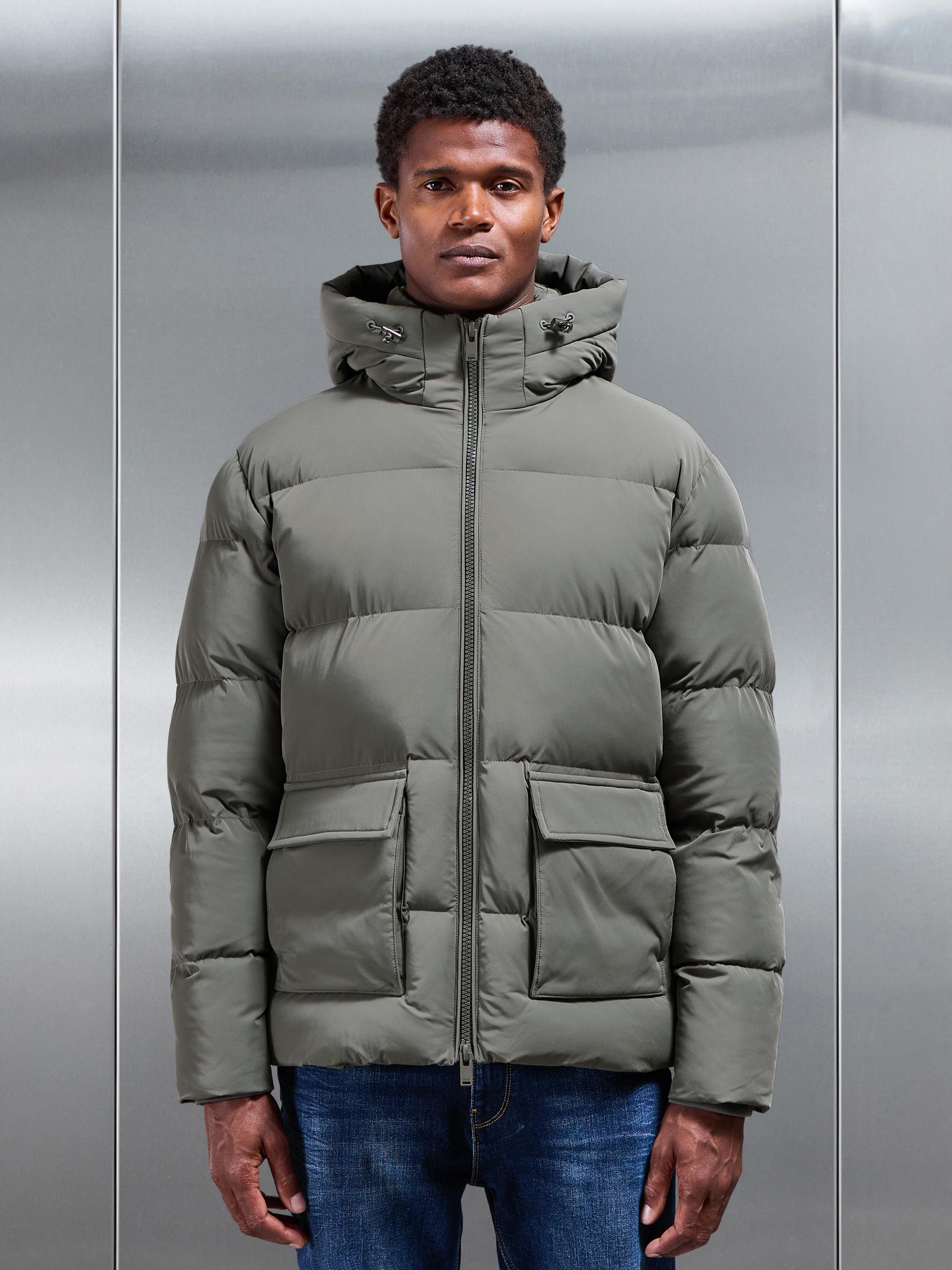Short Puffer Parka in Olive